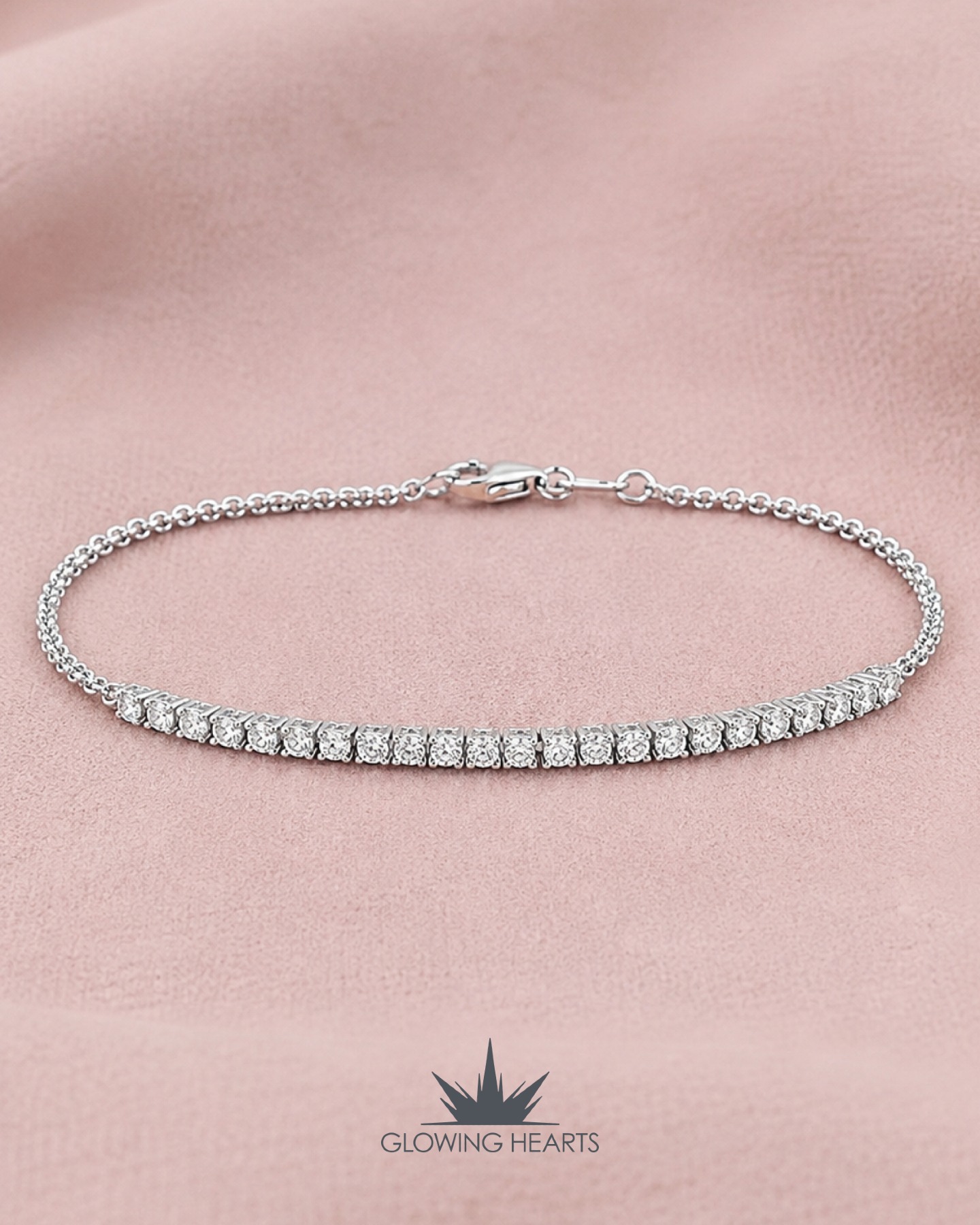 Diamond bracelet featuring fifteen round brilliant cut Canadian diamonds for a total weight of 0.22 carat. Set in 10 K Gold. Discover effortless elegance at Glowing Hearts ✨ Shop now.
https://www.glowinghearts.ca/product-page/sgb14c
#GlowingHearts #DiamondBracelet #CanadianDiamonds #CanadianJewellery #BraceletStack #DiamondJewellery #FineJewellery #JewelleryLover #JewelleryStyle #EverydayLuxury #SparkleEveryday #GiftForHer #LuxuryStyle #MinimalStyle #ModernJewellery #ElegantStyle #BraceletLove #WristStack #GoldJewellery #CanadianBrand #VancouverDiamonds #WomenStyle #FashionJewellery #JewelleryAddict #TimelessStyle #RoundBrilliant #DiamondLove #JewelleryGram #StyleInspiration #ShopGlowingHearts