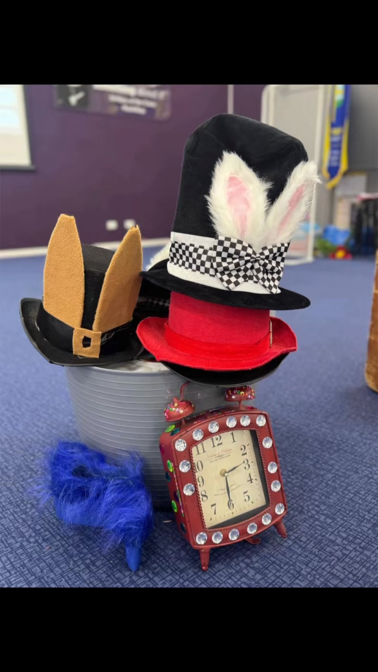 Tick tock, tick tockโฆ Alice is right on time! โฐ๐โจโ ๏ธโฅ๏ธโฃ๏ธโฆ๏ธ
#strichardskilsyth #macs #catholiceducation #enrolnow #yarraranges