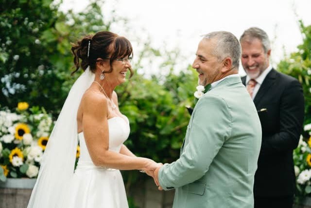 This is the part of the ceremony where the rest of the world seems to disappear.
Just the two of them, holding hands, looking at each other, and realizing: this is really happening. 🤍
And yes… I’m in the background, happily witnessing another beautiful love story unfold.
Photo by @mackenziewryghtephotography
Location, @lakeonthemountain with @carriagelaneelopements
#WeddingCeremony #WeddingOfficiant #OntarioWedding #PrinceEdwardCountyWeddings #LoveStory JustMarried WeddingMoments BrideAndGroom WeddingInspiration CraigLoganOfficiating