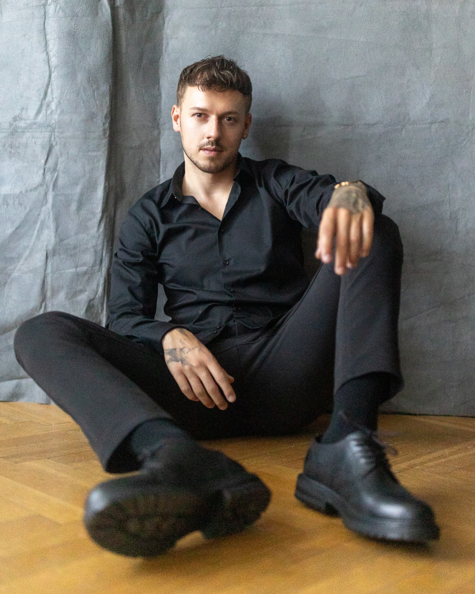 Get inspired by @mw_wroblewski
In frame @mateusz.model
✨ Follow and tag @inframe.mags, or use the hashtag #inframemagazine for a chance to be featured!
#magazine #portrait_perfection #portrait_vision #portrait_shots