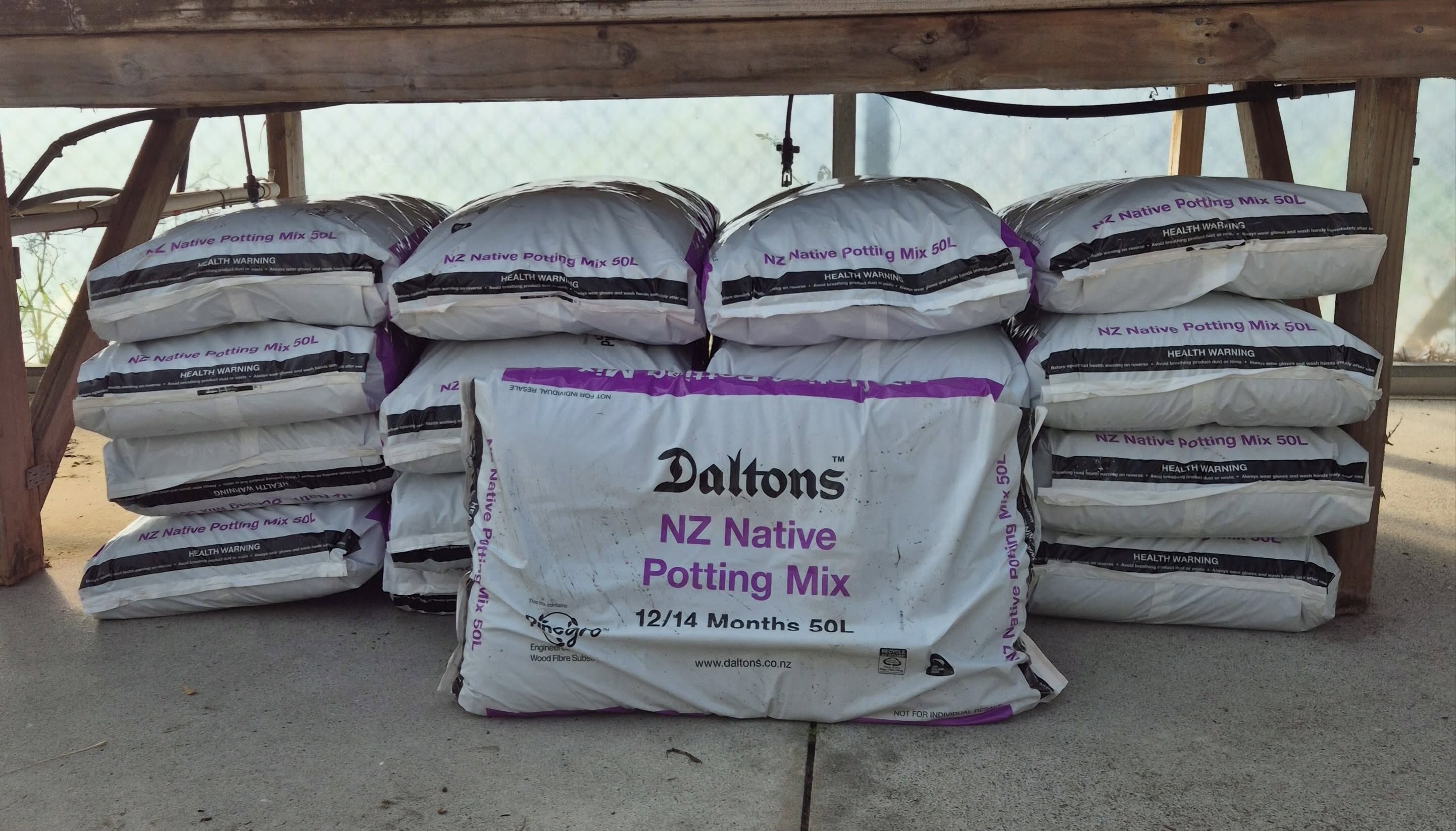 A huge thank you to Daltons for generously donating 20 bags of Native Potting Mix to Outflow Trust.
This donation will directly support our native plant nursery, giving our Head Start participants valuable hands-on experience growing native plants that will make their way into our local dunes.
Thank you, Daltons, for getting behind what we do and supporting our people, our nursery, and our local environment.