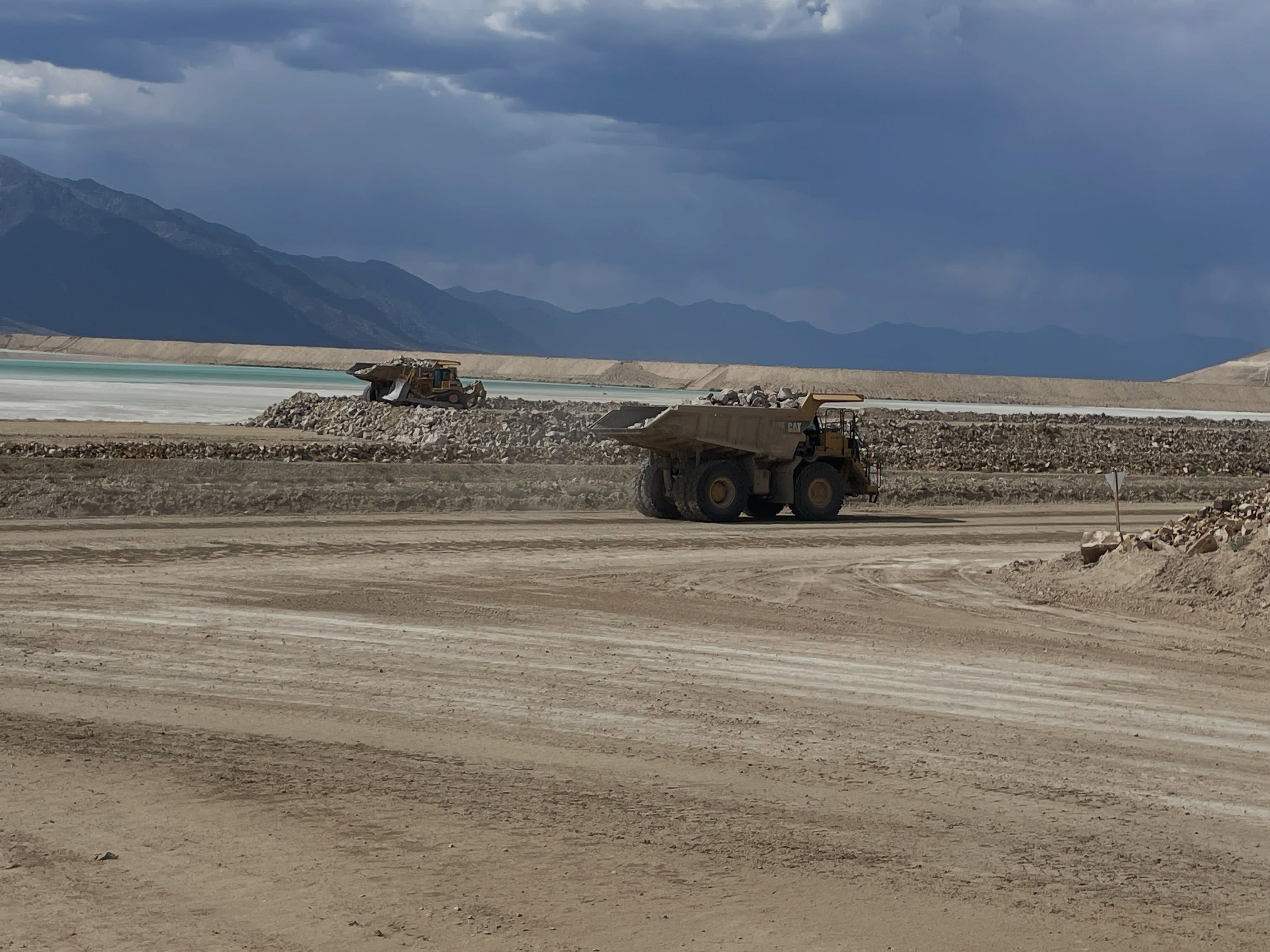 Big projects require serious groundwork. Another look at the progress being made in the field, where precision, planning, and hard work come together to move the job forward.
Proud of the crews putting in the work every day and helping bring this project to life.
#HeavyCivil #Earthwork #Hiring #MineSiteDevelopment #BuiltToLast