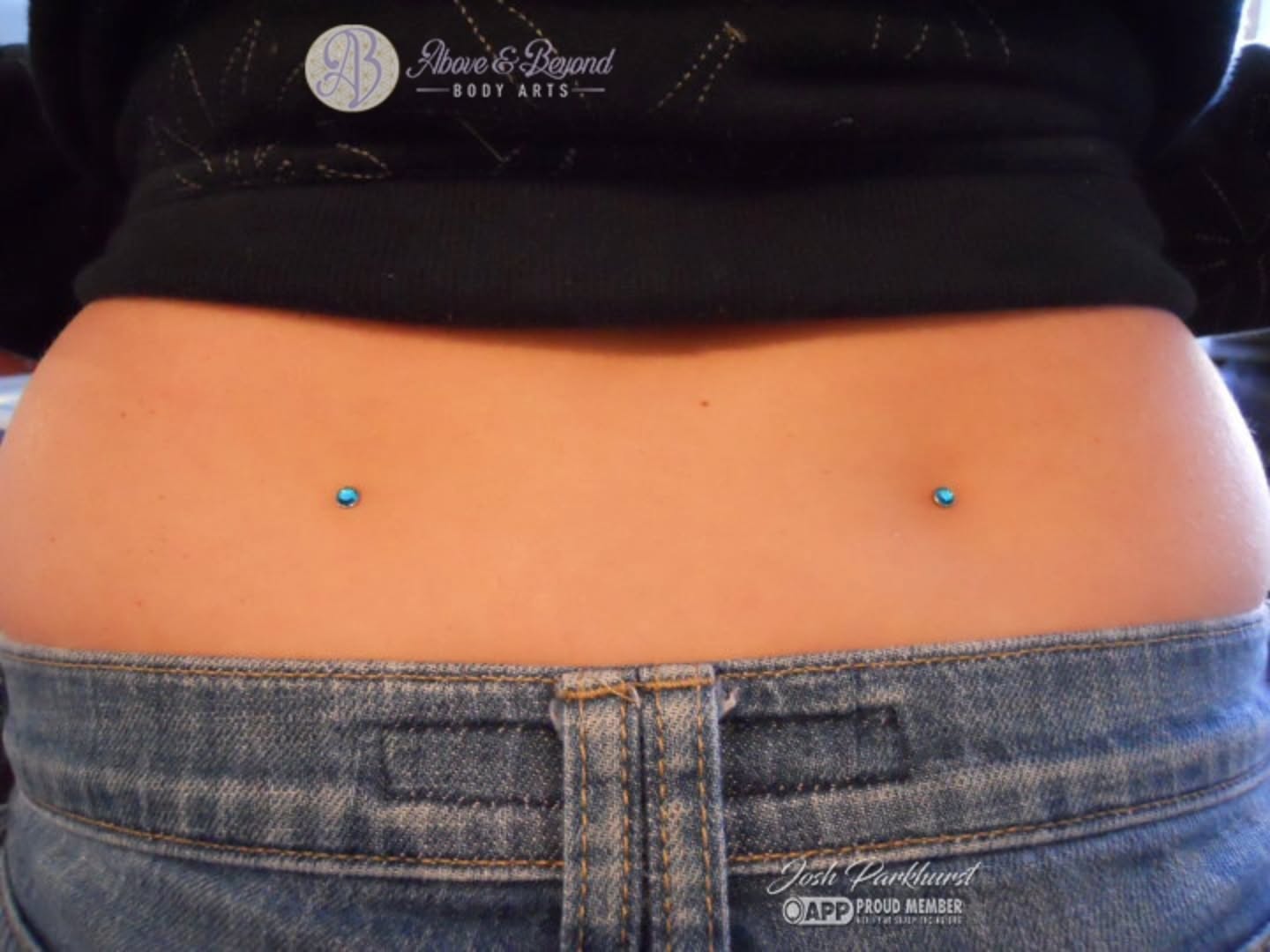 Pretty blue back anchors! 💠
This pair of surface anchors was done by Josh several years ago now, with a matching set of blue opals from @anatometalinc .
We brought surface anchors back as a service this year since they were so high in demand again, and paired back anchors are one of the most popular placements! If you want to get a pair for yourself, you can book an appointment online or stop by as a walk-in!
#surfaceanchor #dermal #piercing #safepiercing #santabarbara
