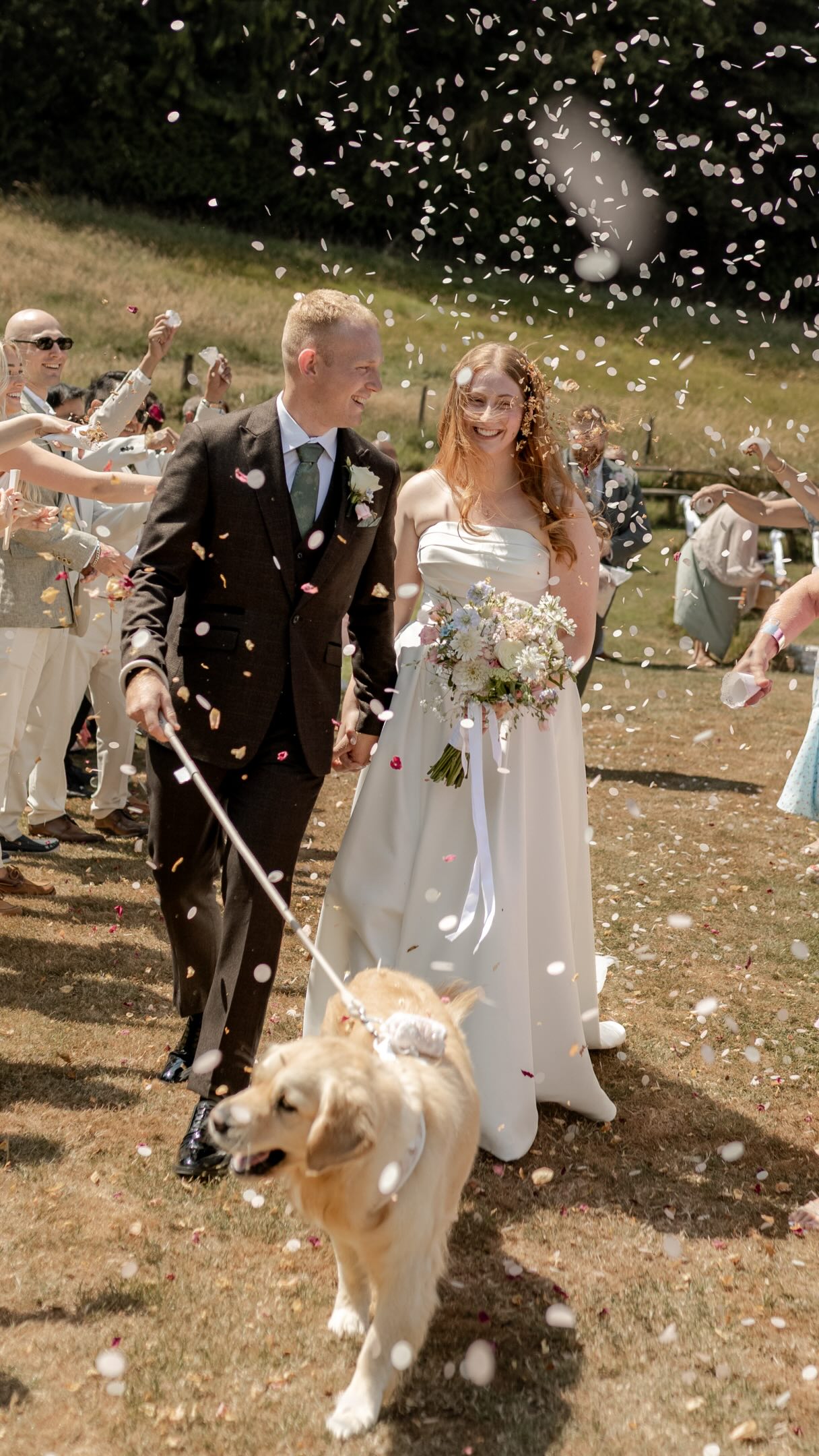 The moment vs the photo at @hadsham.farm.weddings 🤍
Cotswold wedding photographer | Oxfordshire wedding photographer | Gloucestershire wedding photographer | Hadsham Farm wedding | outdoor ceremony | UK wedding | wedding reel | wedding content
#hadshamfarmwedding #cotswoldweddingphotographer #gloucestershireweddingphotographer #cotswoldwedding #ukweddingphotographer