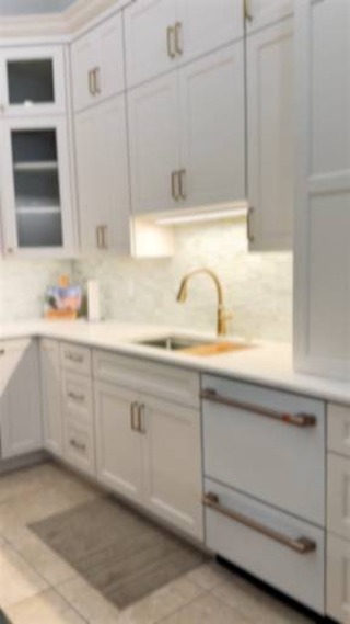 The all-white kitchen era? It's fading. 👋
In 2026, we are seeing more and more homeowners trading that "all-white" aesthetic for more of a statement. Think rich blues, moody greens, and bold cabinet colors paired with a standout island that anchors the whole room. Colorful cabinetry isn't just a trend, it's the new standard for kitchens with personality.
Would you go bold with your cabinets or keep it neutral? Drop your dream cabinet color below 👇🎨
Ready to make the switch? Call us at (217) 793-3400 or visit capitolkb.com.