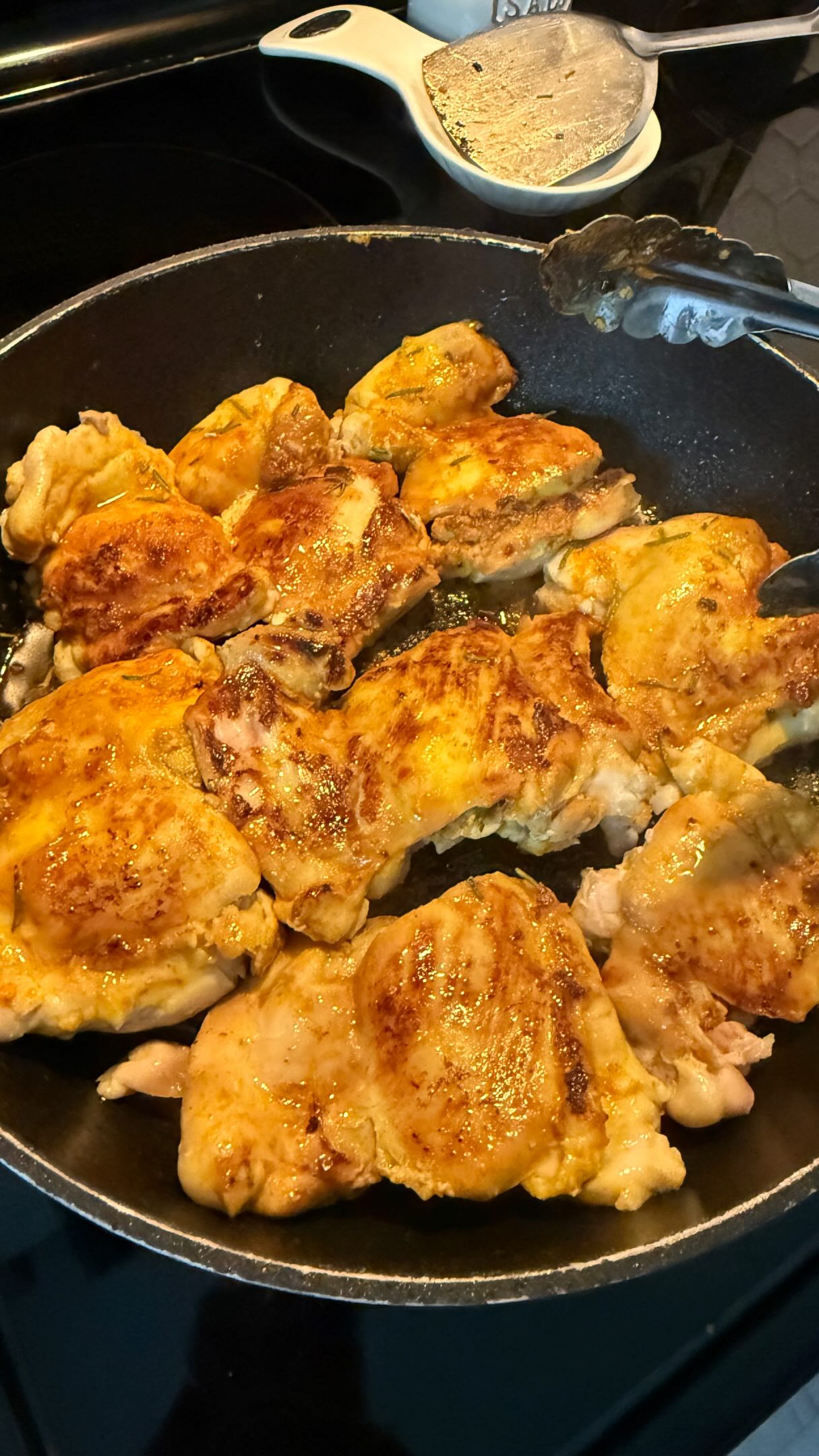 ⭐️BAKED ROSEMARY CHICKEN FAJITAS! Hearty, flavorful goodness in every bite… perfect as a SALAD TOPPER or MAIN DISH. 🥰
💛Need help preparing the spread for your fall gatherings or a special occasion?!?
💚From tasty cucumber sandwiches to hearty pasta salads and a variety of charcuterie boards to choose from (not to mention the extensive treat menu), I’ve got options that are sure to please the pickiest of eaters. 😋
👉Want some festive goodies to celebrate your next event or special occasion, I’m your girl!🙋🏼♀️ Checkout my Website link in my bio! Can’t find what you’re looking for? I can accommodate most custom requests.
#womeninbusiness #supportyourlocalbaker #satxfoodie #catering #satxcatering
