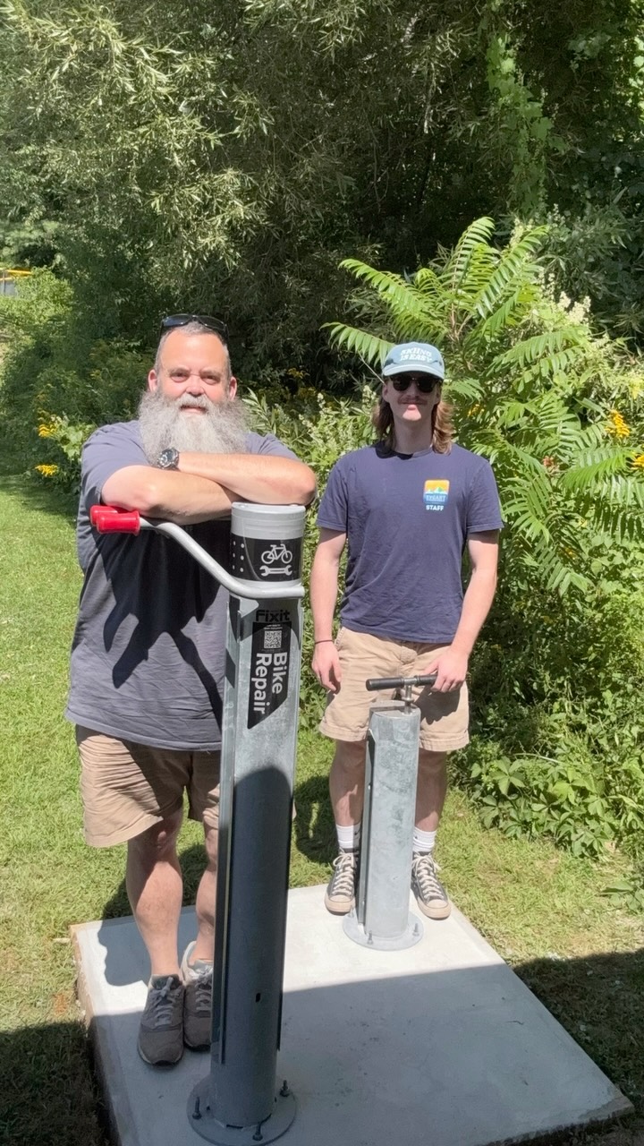 We hooked the @okemovalleytrails up with a repair kiosk! Now you have a place to throw some air in your tires, change a tube, or tighten up a headset at the trailhead by the Ludlow Community Center. The QR code will give you some DIY tips to get you moving. Shout out to @r3dsoxn1ck for helping to facilitate this donation. WE’RE STOKED ON OUR COMMUNITY!