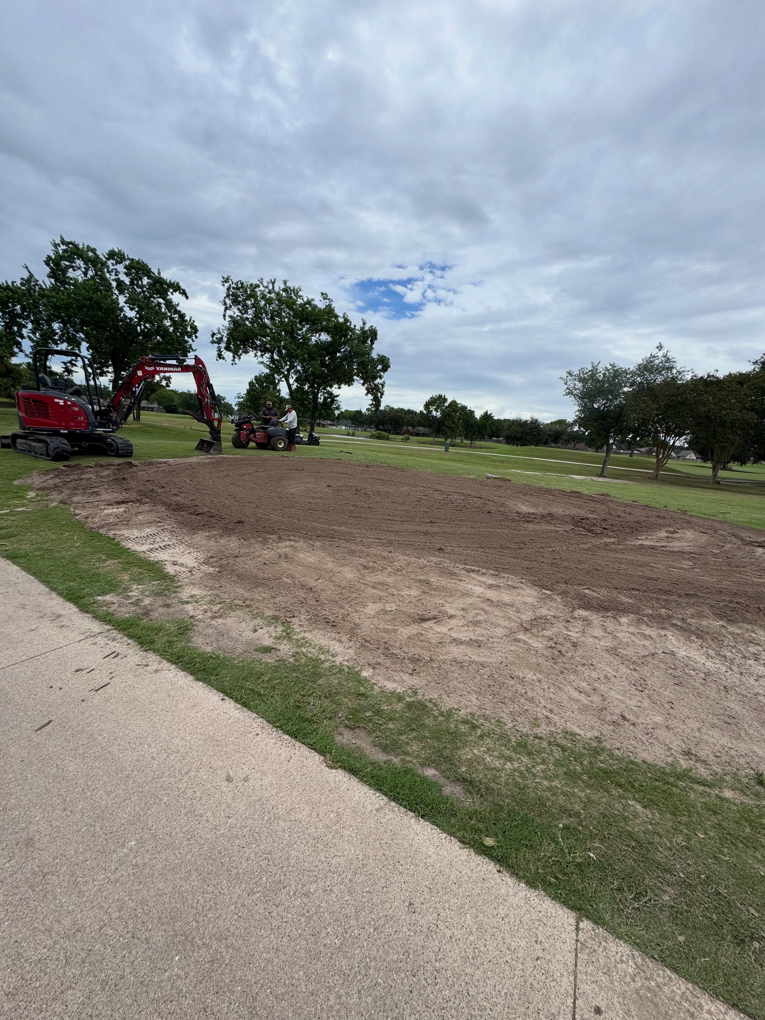 We’re teeing up some improvements!
Fresh tee boxes coming soon!!🔥⛳️
#Golf #teebox #Improvements #coursemaitenance #Battleground