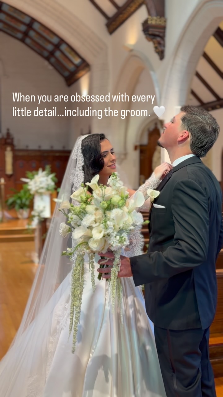 It’s always the little things. 🤎
@louise.sobreira
Bride: @louise.sobreira
Vídeo | Photo: @jodinizstudios
Venue: @theevermore_ma
Dj | band: @darperioevents