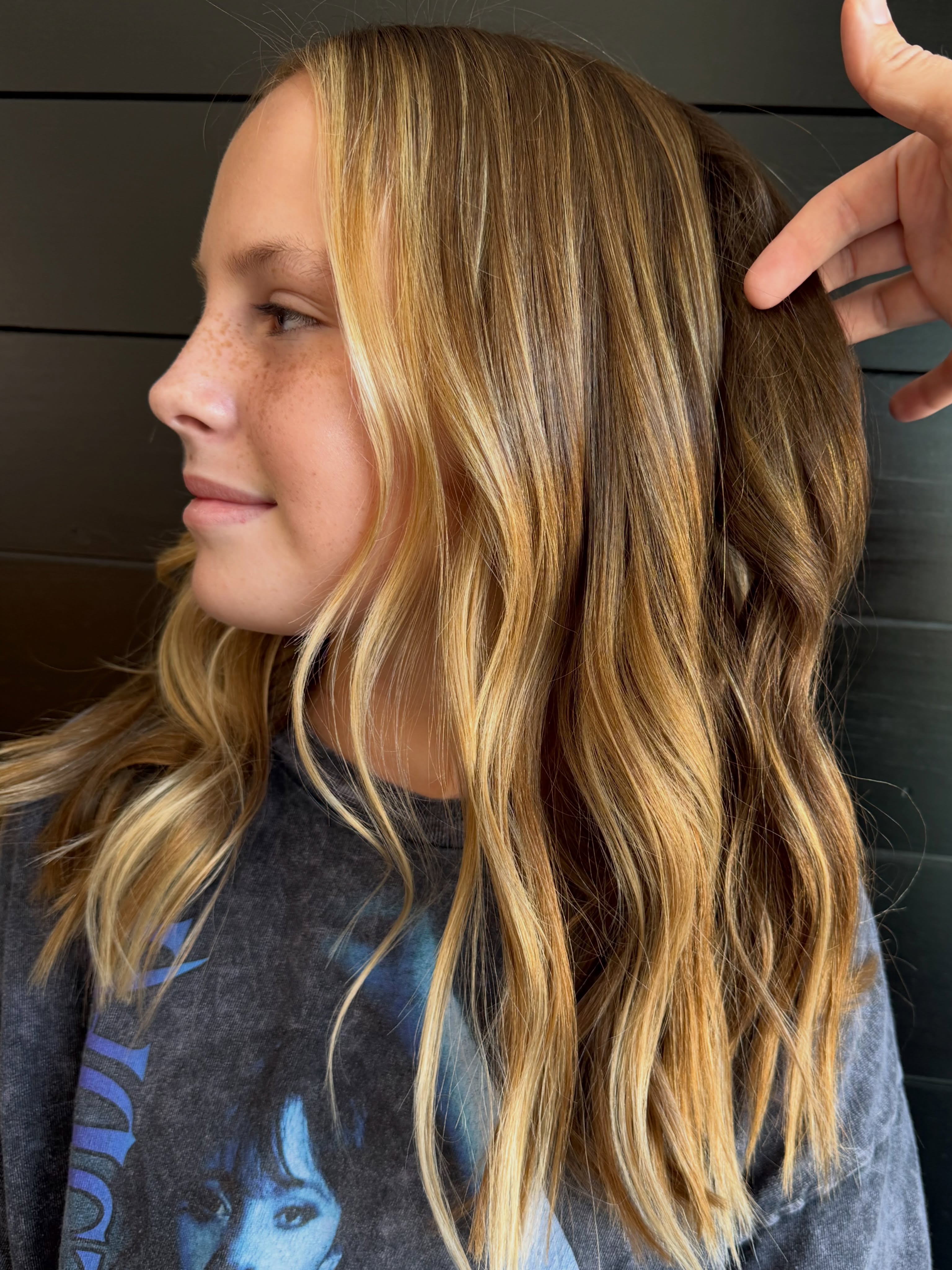 Class is in session, but this hair is effortless. 📚✨ Blended babylights + a soft money piece and a root smudge for the ultimate low-maintenance look! #normanhairstylist #normanhair #norman #normanok #ou