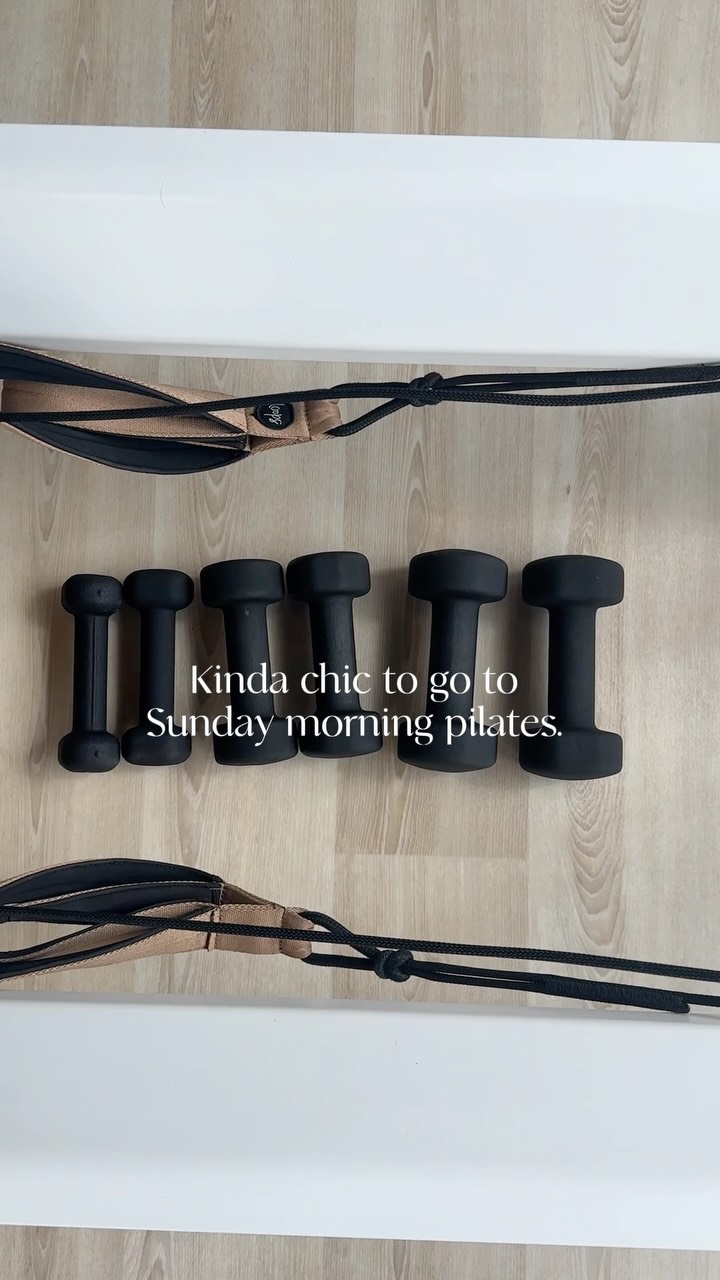 Perfect Sunday morning plans in Clapham? 🌱 A nice, chill reformer Pilates class with us at the Reformer Room.
Go to our bio to book 😌 and send this to a someone you’d spend your Sunday with!
#claphamcommon #reformerpilates #kindachic