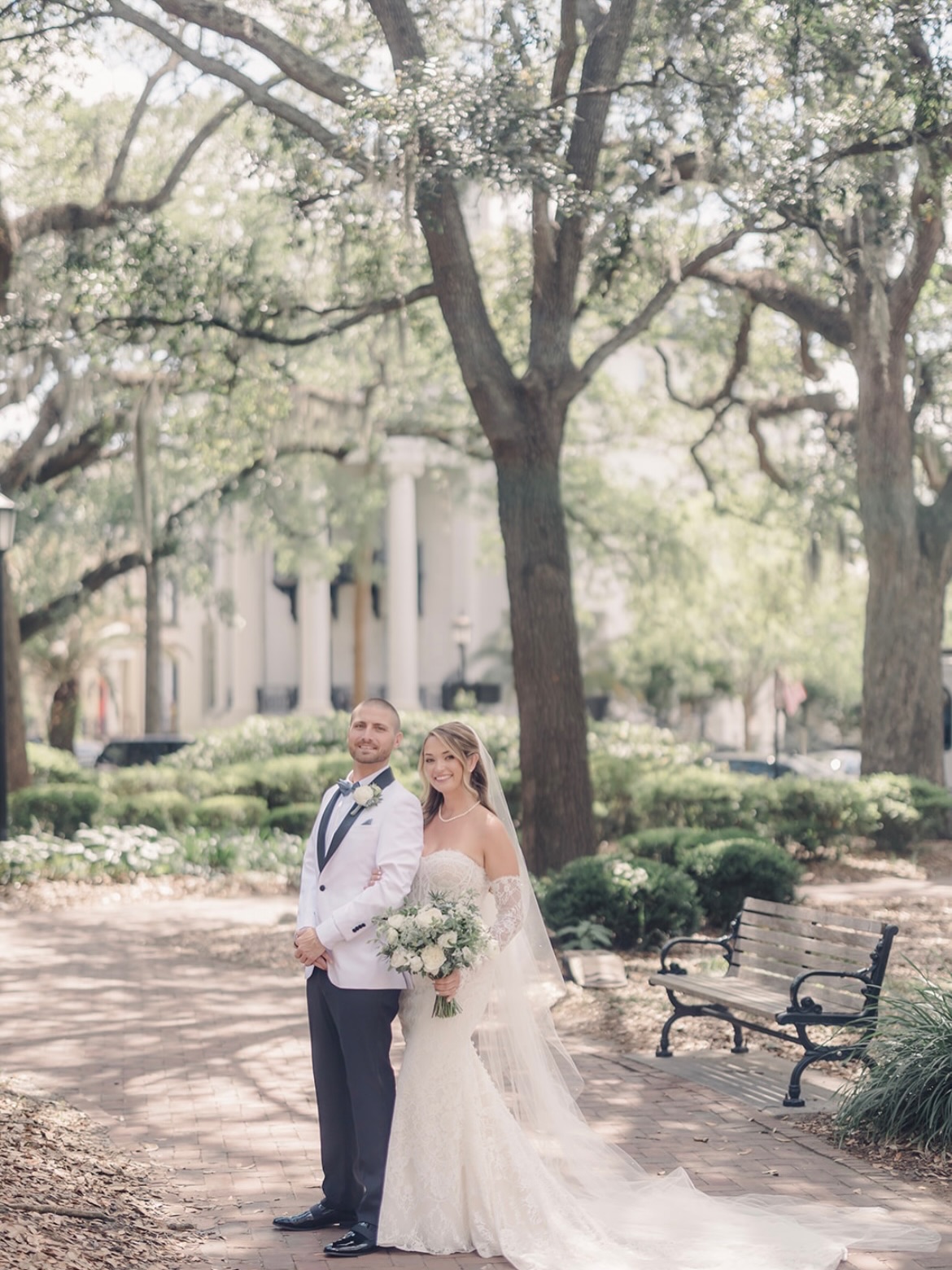 Alexandra and Joshua 🤍
Photographer: @esthergriffinphoto
Venue: @perrylanehotel @perrylane_weddings
Florist: @ivorybeauflowers
HMU: @laurennortonbeauty
DJ: @wills_myth
Planner: US
#savannahwedding #georgiawedding #rooftopwedding #weddingplanner #weddingphotography