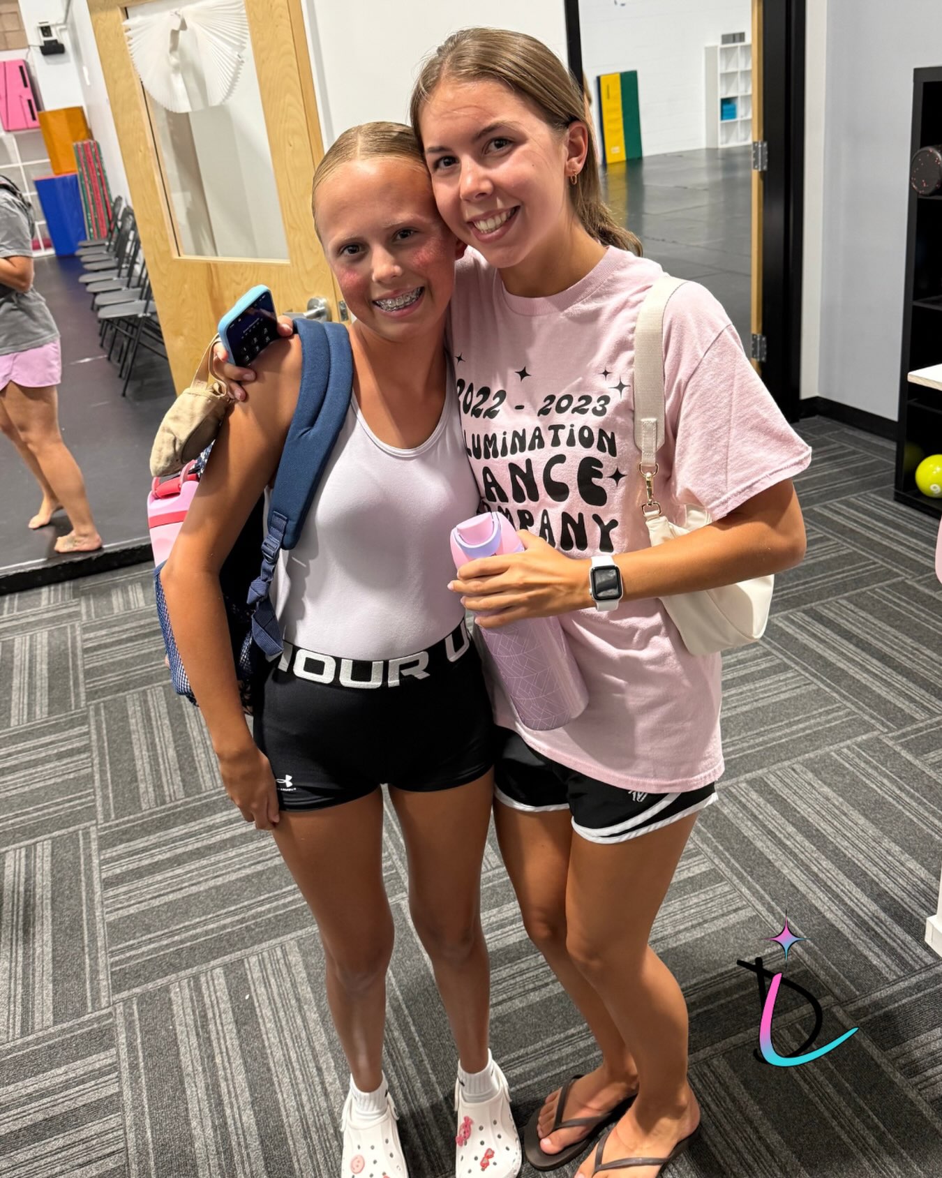 ✨ Wishing Gianna the BEST of luck! ✨
Today she’s off to the Disney College Program for the semester! 🏰💫 We’re so excited for this adventure and will miss her so much around the studio this fall! 💜