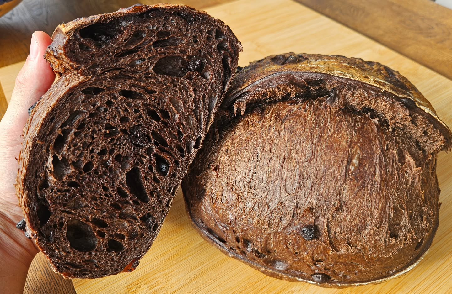 Dark Chocolate & Espresso Sourdough
What do you say?
Perfectly portioned cocoa powder, a touch of espresso, a little brown sugar and a rather generous amount of dark chocolate.
Deep, rich chocolate flavour wrapped in a beautifully fermented sourdough with a light, open crumb and pockets of melted dark chocolate throughout.
Rich, dark and chocolatey but still unmistakably bread.
I think this one is staying. 🤎
#chocolatesourdough #darkchocolate #artisanbread #bakedbythevarga