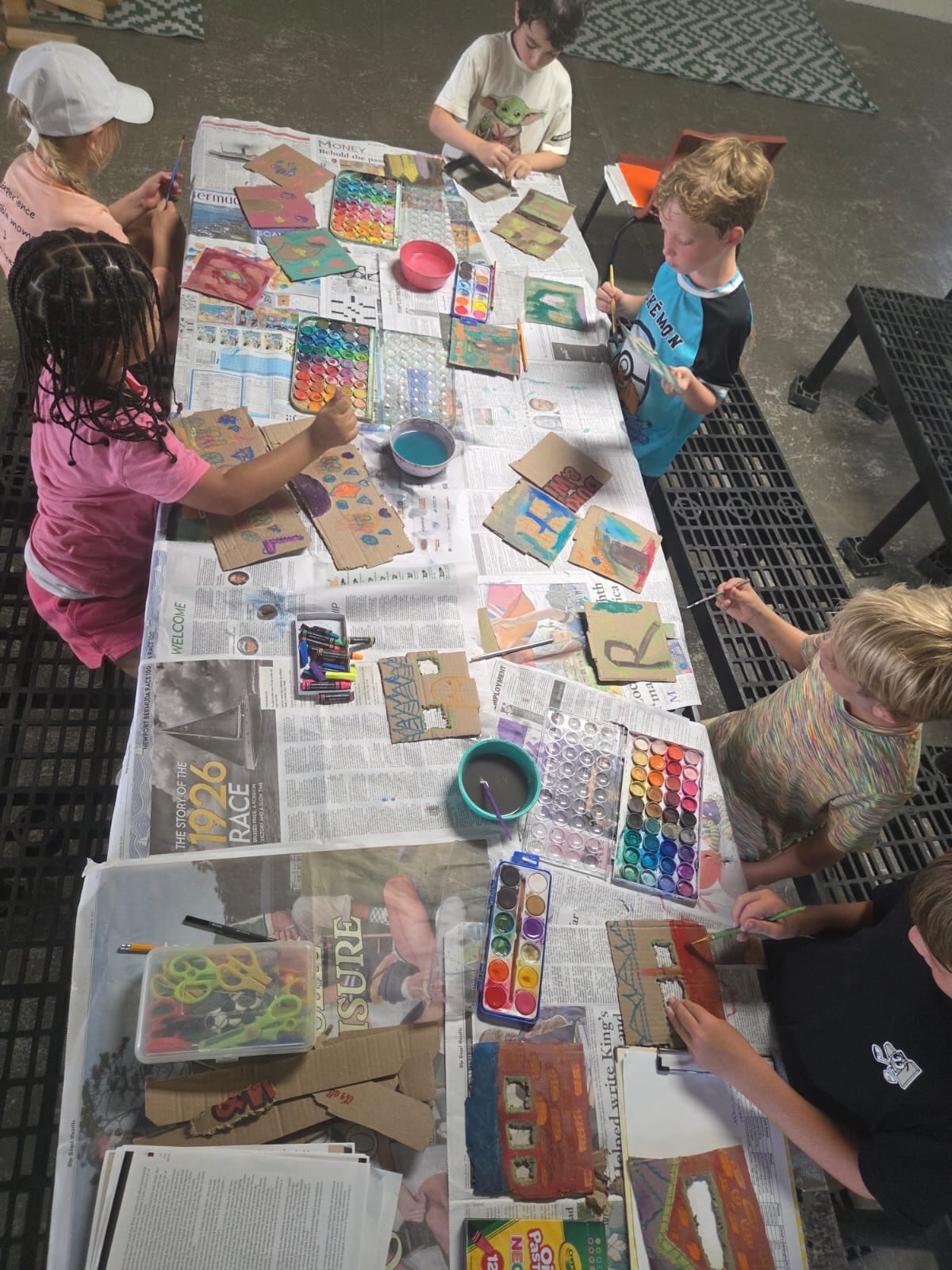 Our smallies have been designing and painting their very own fort walls these past few weeks. Through this hands-on experience, our smallies are learning about fort building, teamwork, structure, problem-solving and imagination — all while having fun! 🏯😁
Creative play helps children explore big ideas through their own hands and imaginations!! #kansbermuda #childrenprograms #naturebasedteaching #nature #bermuda