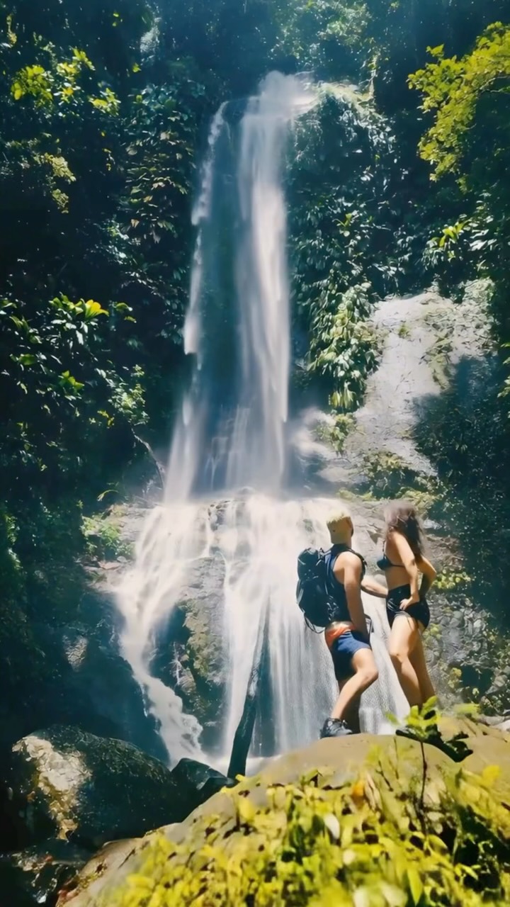 Part 1 : Tant de raisons d’aimer la Guadeloupe ❤️
Pour vos prochaines rando, pensez à Checker randonnons.com
#randonnons #guadeloupe #exploreguadeloupe #guadeloupenature #waterfalllovers