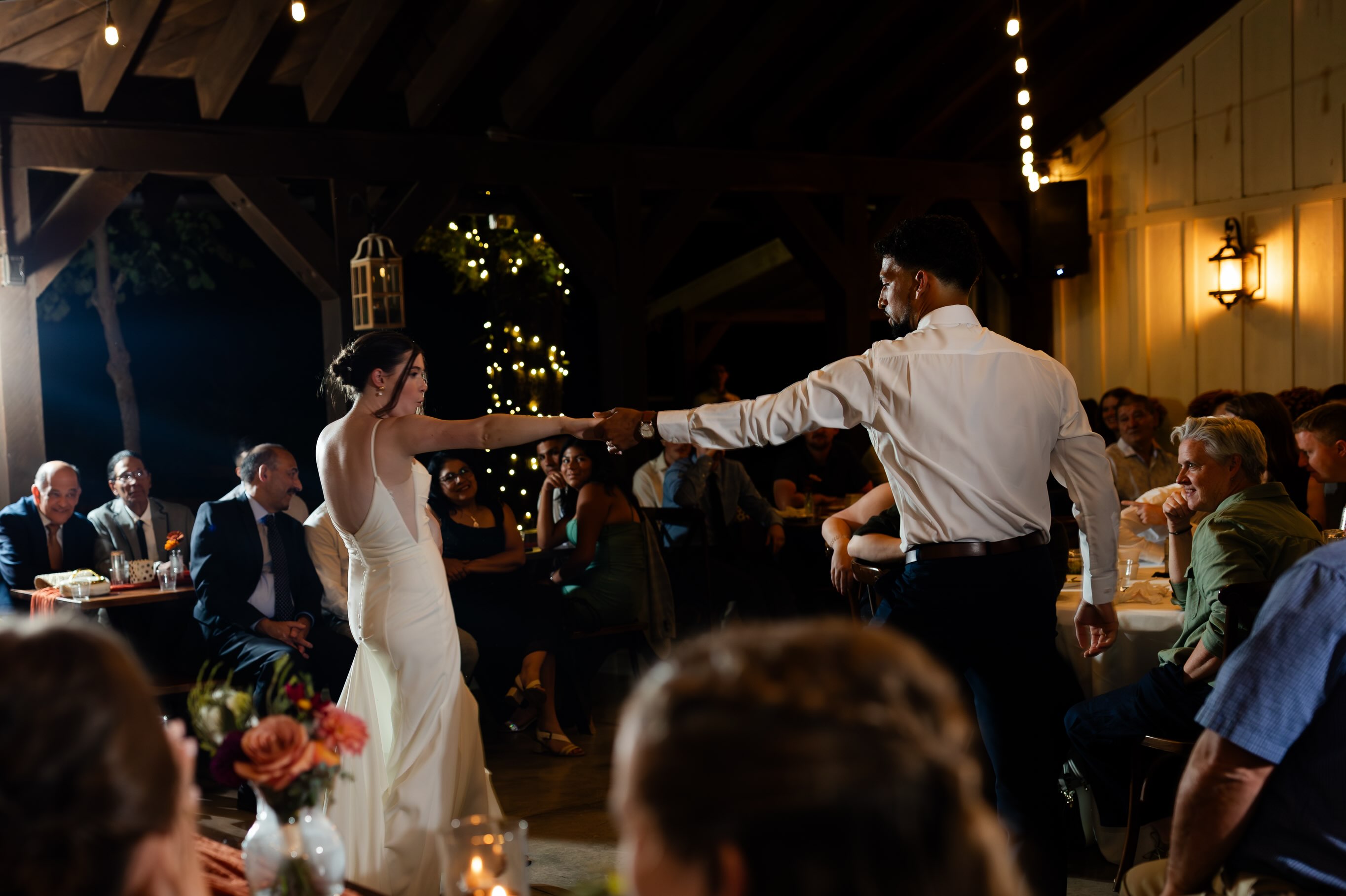 And their first dance as husband and wife!✨
-
@wendyfrancophotography
@thebarnatriverbend
@bridalpathweddingsandevents
#weddingphotography #weddinginspiration