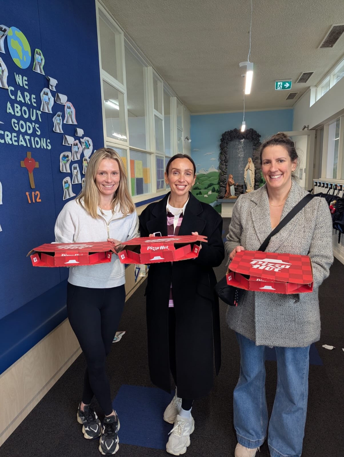 ππ§ Pizza & Juice Box Treat! π§π
A huge thank you to our wonderful P&F for organising and delivering pizzas and juice boxes to our students! πβ€οΈ
It was so warmly received by all the students and certainly put some big smiles on faces! π
We are incredibly lucky to have such a dedicated and generous parent community who go above and beyond to support our students and school. Thank you, P&F! ππ
.
.
.
.
.
#Pizza #Treat #ThankYou #OLOL #ParentsAndFriends