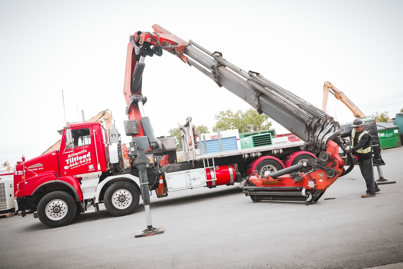 Our Boom Truck Operators rock! From heavy lifts to tight job sites, this crew knows how to get it done safely and efficiently.
Oh, and BTW… we’re growing! Atlantic Tiltload is hiring for multiple positions, including Boom Truck Operators.
Come join an awesome team!
📩 safety@atlantictiltload.com
📞 902-499-6081
#AtlanticTiltload #BoomTruck #NowHiring #TruckDrivers