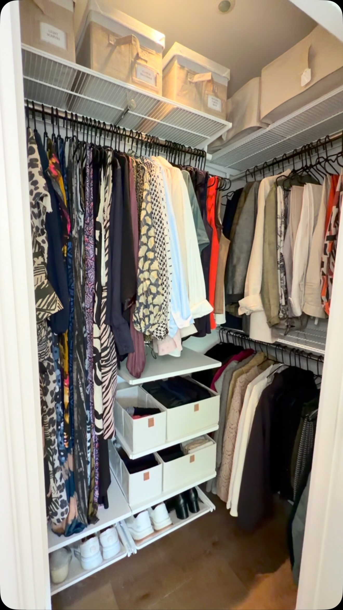 Small space, HUGE transformation (& one that will make my clients life so much easier 🙋🏼♀️)
Using an Elfa system @elfa.international from @organisedstore to create a tailored solution that makes use of every inch of this space:
🌟 Maximised hanging space
🌟 Categorised storage for easy access
🌟 High shelves utilised for less frequently used items, suitably stored and labelled
🌟 Built in shoe racks
🌟 6 very handy storage spaces on the back of the door for accessories etc
I can’t wait to show you more of how we created this space the way we did! If you’re ready to make better use of the space in your home, pop me a message 💌
#thehomereset #elfa #elfastorage #wardrobeorganisation #professionalorganiser