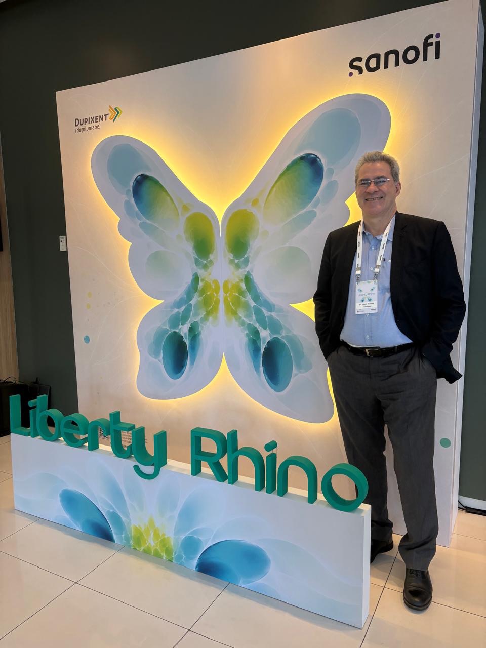 No último sábado, o @drtomasnavarro esteve presentes no Rhyno Liberty, evento da @sanofi, para um momento rico de troca de conhecimento e atualização científica.
Em um bate-papo multidisciplinar com colegas da Otorrinolaringologia, abordamos a Esofagite Eosinofílica — uma condição inflamatória crônica que exige um olhar atento e integrado entre diferentes especialidades médicas para garantir o diagnóstico preciso e o melhor cuidado ao paciente.
A medicina avança rápido, e manter a busca por conhecimento atualizado é o nosso compromisso diário para entregar sempre a melhor assistência no Nagastro. 💜
✨ Agradecemos à Sanofi pelo convite e pela iniciativa em promover discussões de alto nível!