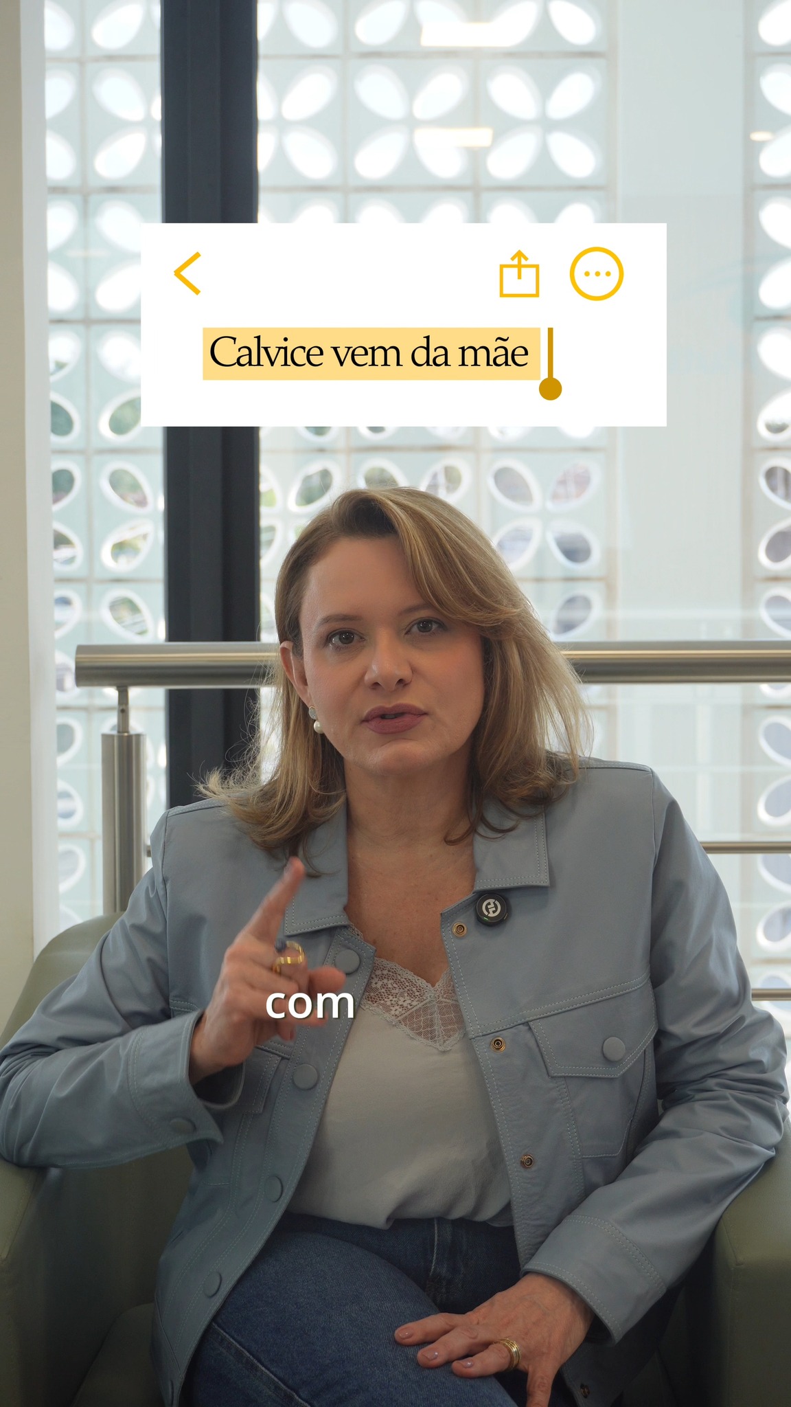 "Calvície vem da mãe" — você já ouviu isso. Mas a ciência conta uma história um pouco diferente.
O lado materno é relevante, mas não é o único fator. A calvície é poligênica e pode vir dos dois lados da família. Seu avô materno não é o único indicador.
Quer entender sua predisposição? Link na bio. 🧬
Dra. Vanessa Mutton
CRM 80450 | RQE 20280
#dravanessamutton #calvície #genética