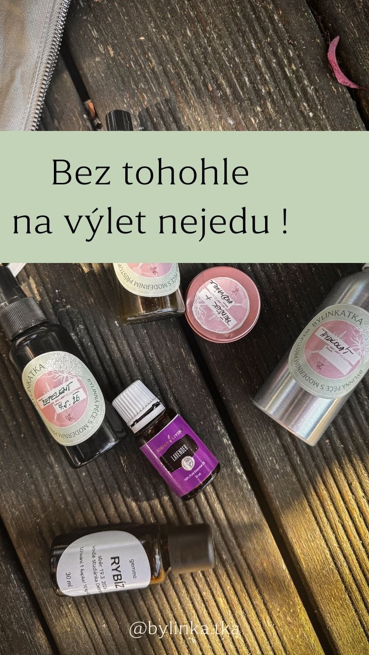 🌿 6 věcí, které mi nesmí chybět na výletě
Neberu s sebou půl lékárny. 😄 Tohle je moje malá bylinková výbava, kterou ráda hodím do batohu, když vyrážím do přírody:
💦 Hydrolát – na osvěžení během horkého dne. Stačí pár střiků a je to hned příjemnější.
🌱 Jitrocelový sprej – na štípance, drobné oděrky a další malé nehody, které se venku občas přihodí.
🦟 Repelent – protože komáři mají na výlety evidentně stejný názor jako my. 😄
💜 Levandulový olej – mám ho ráda po ruce, když potřebuju něco zklidnit nebo mě potrápí drobná bolest.
🫐 Gemmo tinktura z černého rybízu – moje volba, když mě v přírodě potrápí alergické projevy.
🌼 Měsíčkovo-heřmánková mastička – na suchou, podrážděnou nebo namáhanou pokožku.
A přesně tyhle malé věci mám na bylinkách ráda – nemusíš s sebou tahat spoust #bylinky #aromaterapie #přírodnípéče #eterickeoleje #zdravizprirody různých přípravků. Stačí si postupně vytvořit svou malou přírodní výbavu podle toho, co sama nejčastěji potřebuješ. 🌿
Recepty na některé z těchto věcí už najdeš tady u mě na Instagramu – stačí trochu zapátrat. 😉
A pokud tě tahle „bylinková první pomoc na cesty“ baví, v BylinAppce teď najdeš celé hlavní téma věnované právě tomu. 🌿
Ulož si příspěvek, ať víš, co přihodit do batohu, až zase vyrazíš. 🤍