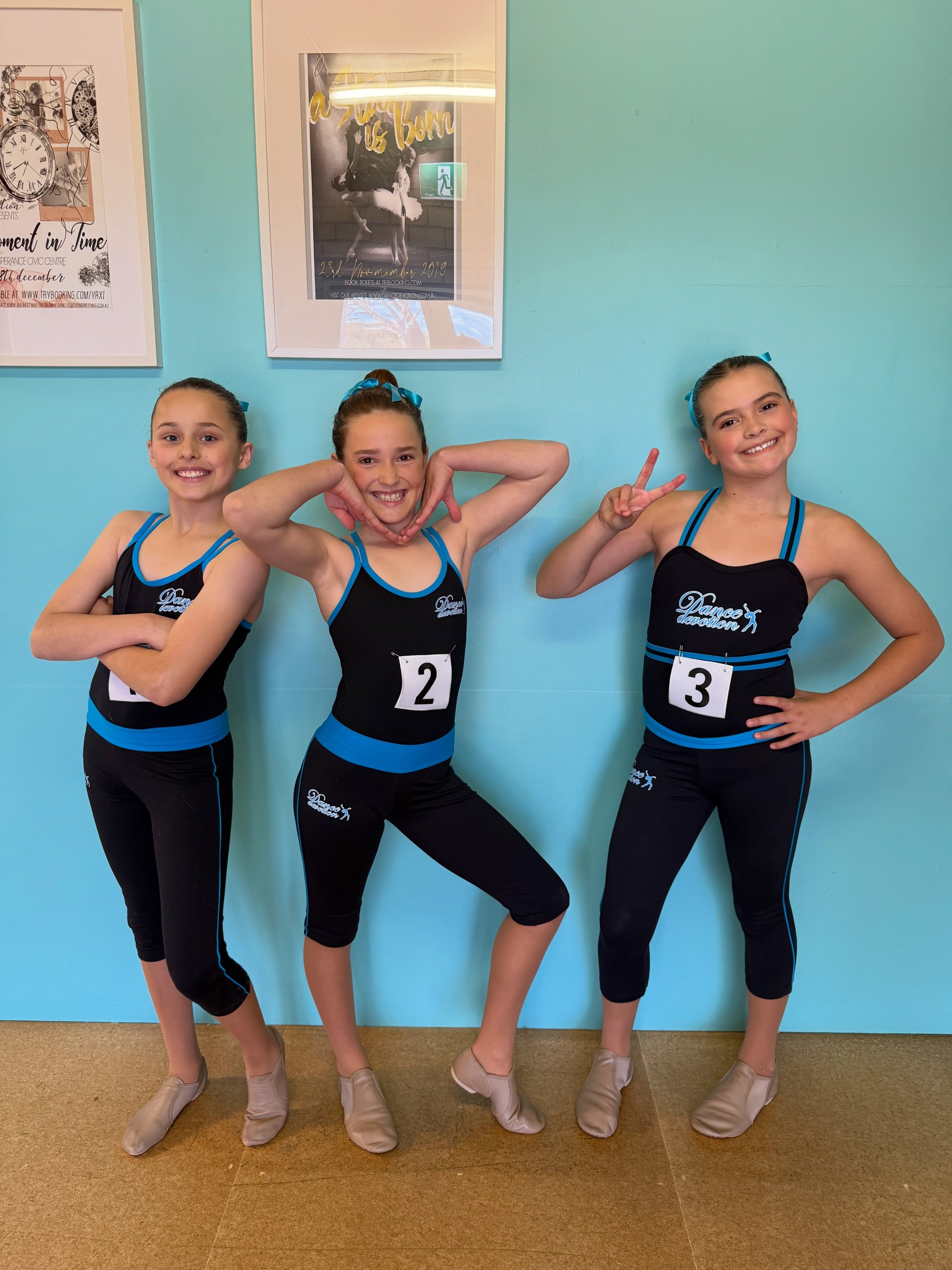 @comdanceinc Examinations complete! ⭐️
A big congratulations to the students who completed their COMDANCE examinations yesterday in Ballet, Jazz and Tap.
We’re so proud of the work, focus and commitment you’ve shown in the lead up to today. Choosing to challenge themselves, put in the extra work and step into the exam room is something to be proud of in itself and we’re so proud of each of them for seeing it through. 🤍 Now you can officially say… done!