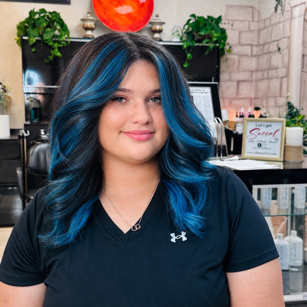 💙 Back-to-School Transformation! 💙
Chloe was ready to head back to high school with a fresh, updated look—and wanted to add a little edge! We took her beautiful natural hair and transformed it with bold pops of blue, while keeping it stylish, wearable, and totally her.
A fun new color for a brand-new school year! ✨💙
New year. New look. A little more edge.