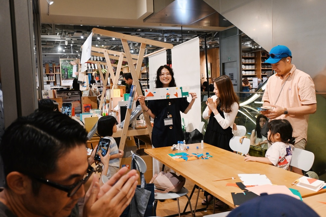 7月に開催した無印良品 銀座店でのワークショップのようす。
2日間にわたり、計4回開催させていただきました。
とっても楽しかったです!☻☀︎
ご参加いただい