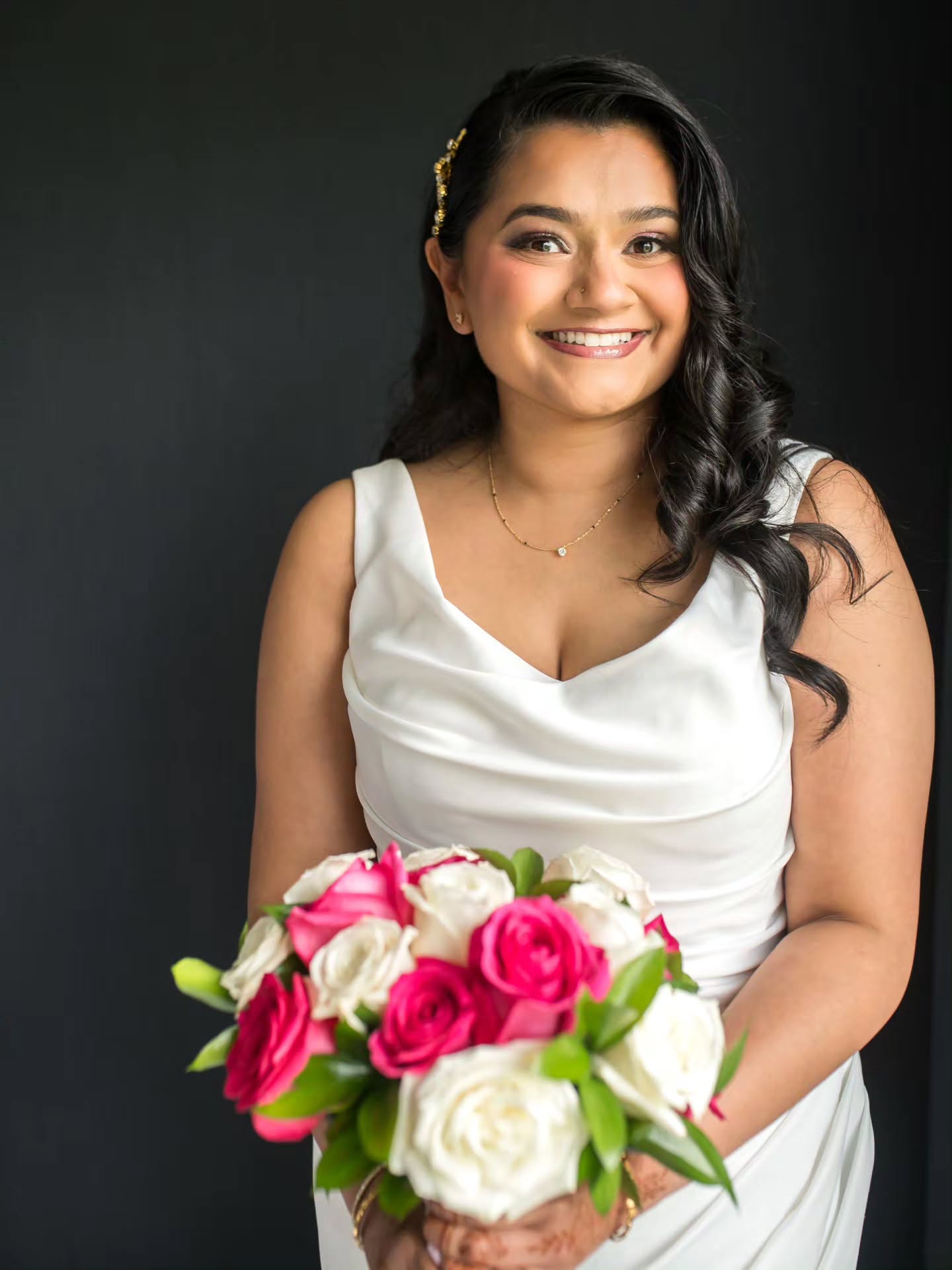 ⭐️REWIEW HIGHLIGHT⭐️
I used Beauty and the Blush for makeup for myself as the bride and my entire bridal party, and we couldn’t have been happier with the results! Everyone’s makeup looked absolutely stunning and lasted beautifully throughout the entire day and night. I cannot recommend Beauty and the Blush enough! A special shoutout to Vanessa for all of her help, communication, and support throughout the process, and to Estrella and Jocelyn for making us all feel so beautiful on the big day!
💋Jocelyn (Assistant Estrella)
📷 @freshnewangle
🌹 @calicoflowershtx
#review #glamteam #njweddingvendor #softglam #northernnjweddings bridalglamteam
@oomsaloompa
