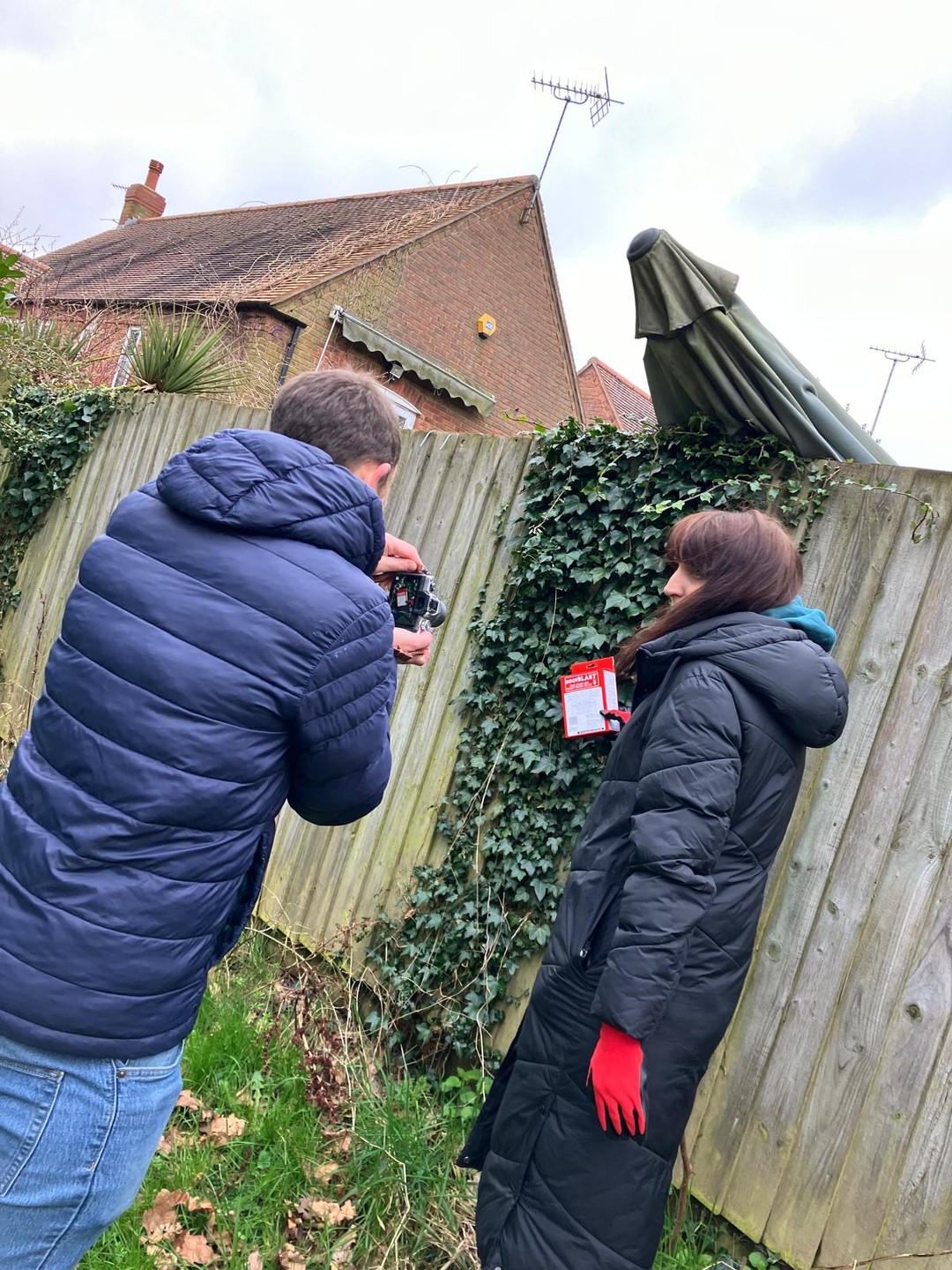 📸🌿 Happy National Photography Day! 🌿📸
Today we’re celebrating the power of a great photo and thought we’d share some of our favourite behind-the-scenes moments from our recent photoshoots! ✨
From capturing our products in action to creating content that inspires gardeners, there’s always plenty happening behind the camera. 🌱
#NationalPhotographyDay #BehindTheScenes #GardenCare #SipcamHomeAndGarden
