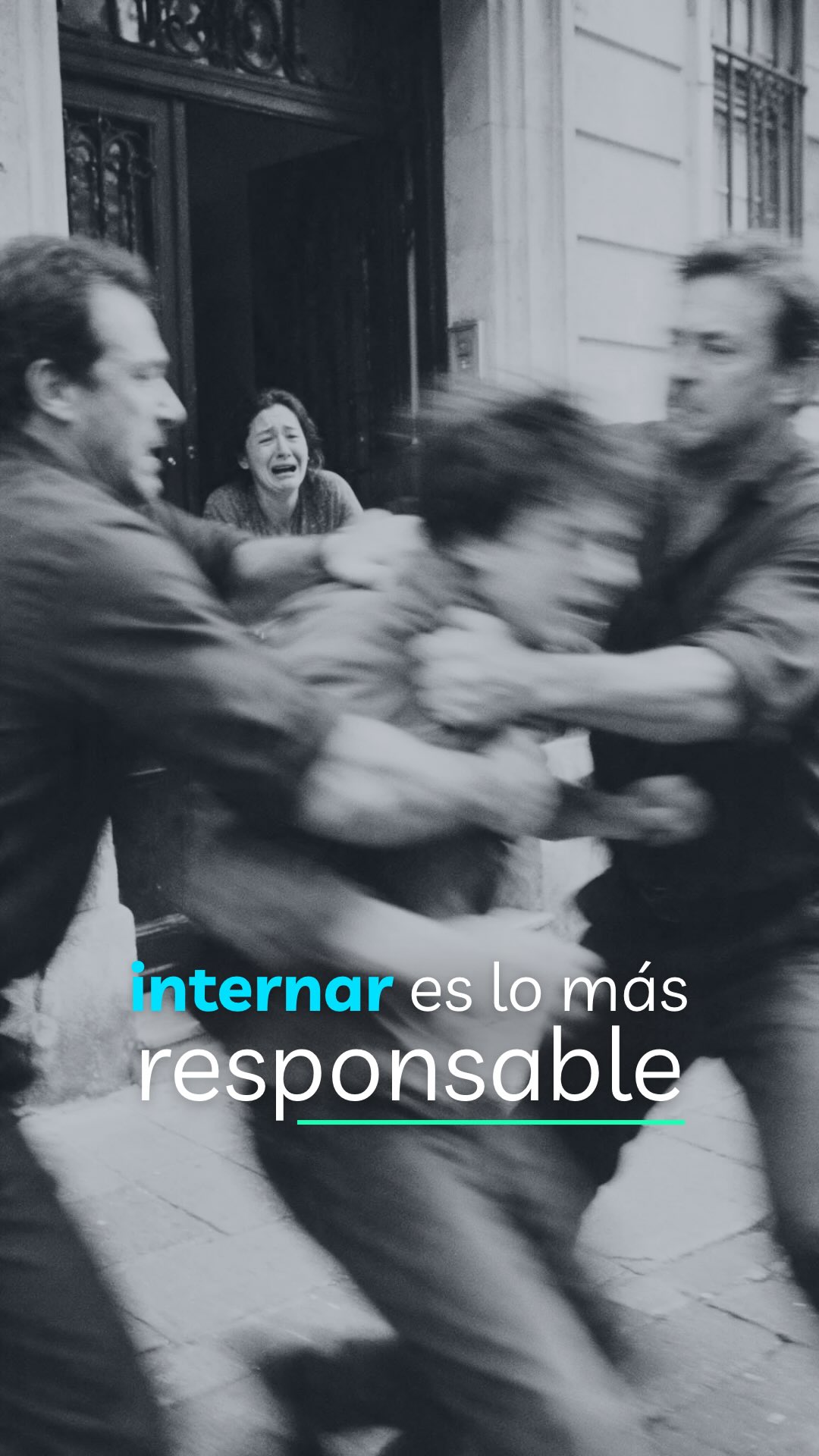 Cada día que esperas, la enfermedad gana terreno. ⏰💔
Hay un momento exacto en que el amor de una familia se convierte en su mayor obstáculo. No porque dejen de amar, sino porque confunden proteger con permitir, encubrir con cuidar y esperar con esperanza.
Y mientras la familia decide, duda y sobreprotege, la adicción trabaja sin descanso.
La realidad que ningún padre quiere escuchar: tu ser querido no va a cambiar porque lo amas más, no va a cambiar porque le das otra oportunidad, y no va a cambiar porque promete que esta vez es diferente. Va a cambiar cuando reciba terapia para adictos de la mano de especialistas que conocen esta enfermedad mejor que nadie.
En Clínica 7 Ángeles, como clínica de adicciones líder en Morelia, hemos visto dos tipos de familias: las que actúan a tiempo y ven a su ser querido renovado en 90 días, y las que esperan demasiado.
El cerebro adicto es extraordinariamente manipulador, no porque sea mala persona, sino porque la enfermedad así funciona. La sobreprotección no es amor, es combustible para la adicción.
Actuar a tiempo sí es amor. Y la decisión más difícil siempre es la más necesaria.
📱 WhatsApp para evaluación inmediata y confidencial
Clínica 7 Ángeles
La Clínica de Rehabilitación en Adicciones #1 en Michoacán
Morelia Michoacán México
📲 443 528 0745
#clinica7angeles #adicciones #clinicaadicciones