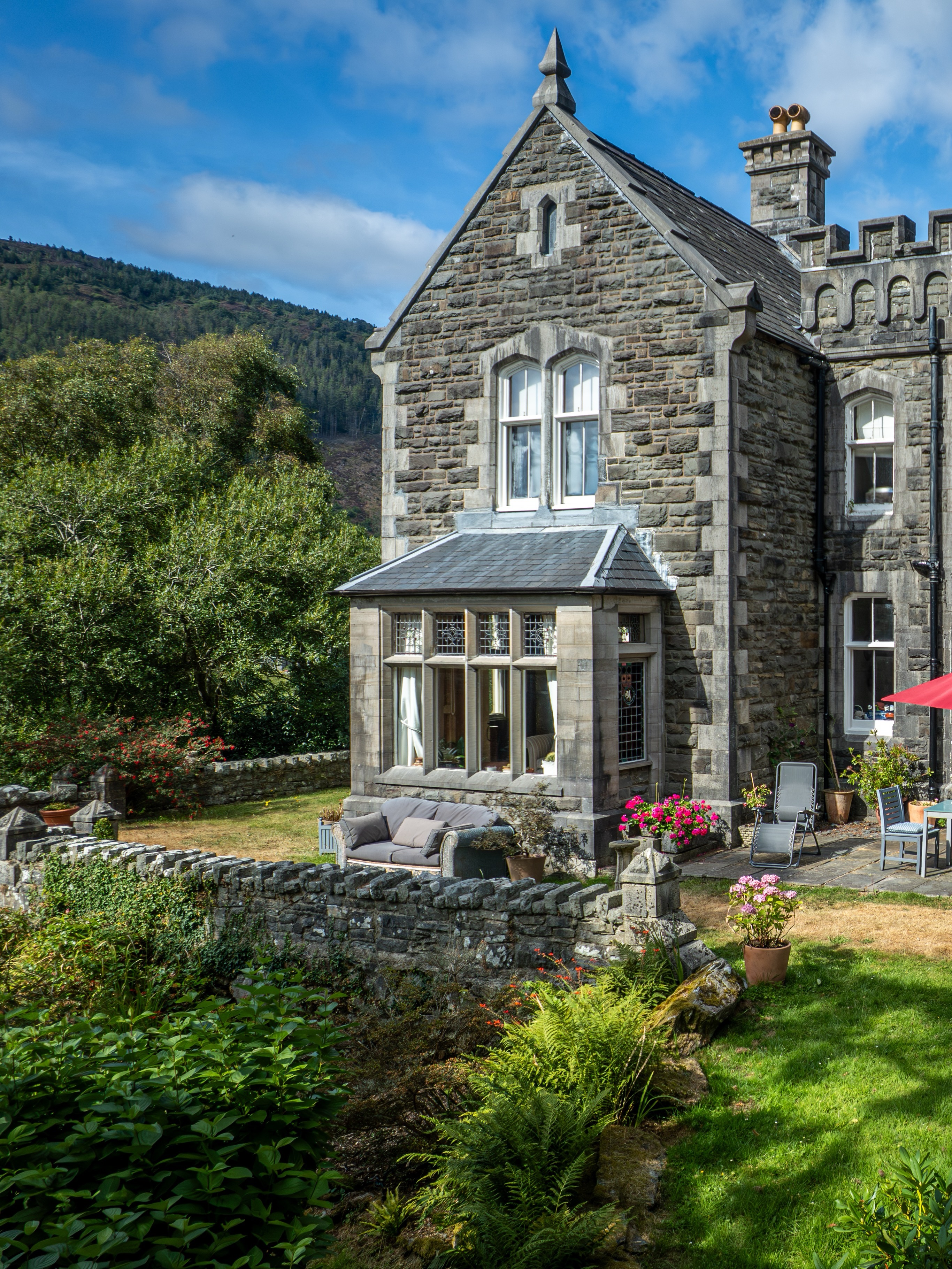 📍Farchynys Hall, Bontddu
A recent property we photographed for @walterlloydjones
#gwynedd #anglesey #northwales #propertymarketing #estateagent