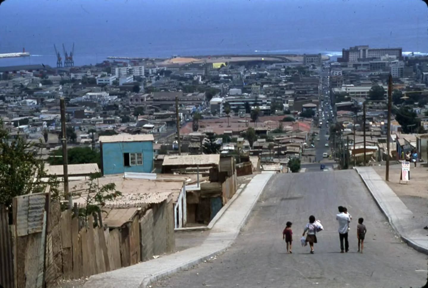 Calle General Manuel Baquedano, ca. 1990
Fotigrafía Jack Ceitelis
#antofagastachile🇨🇱