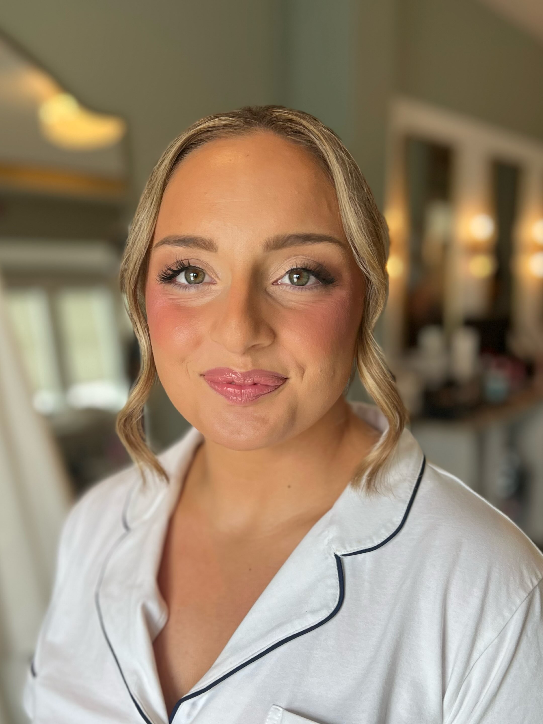 wedding day vs trail preview ✨ it’s okay if your trial preview isn’t the exact same as your wedding day makeup! there’s things we are trying out, things we like, don’t like, or want to tweak! that’s what it’s for, and it’s totally okay if you don’t know exactly what you want! here the major change was a tan! this bride got a spray tan for the wedding which changed the makeup slightly, allowing us to add more blush on wedding day! ✨
#weddingdaymakeup #indybrides #indianapolismakeupartist #indianawedding #indianamakeupartist indy brides, indianapolis brides, indianapolis wedding vendor, indiana wedding, cincinnati bride, louisville bride, travel mua, destination makeup artist