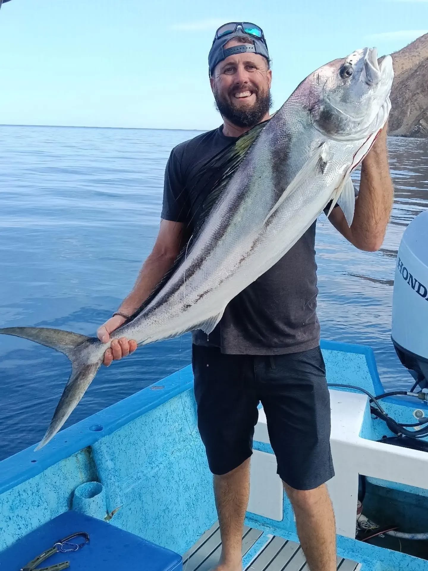 Sometimes the Captain needs a break on the helm and must get on the other side to reel in a dream fish! So stoked to reel in my first ROOSTER! 🐓
#MEXICO #bajacalifornia #seaofcortez #captain #travelfishing