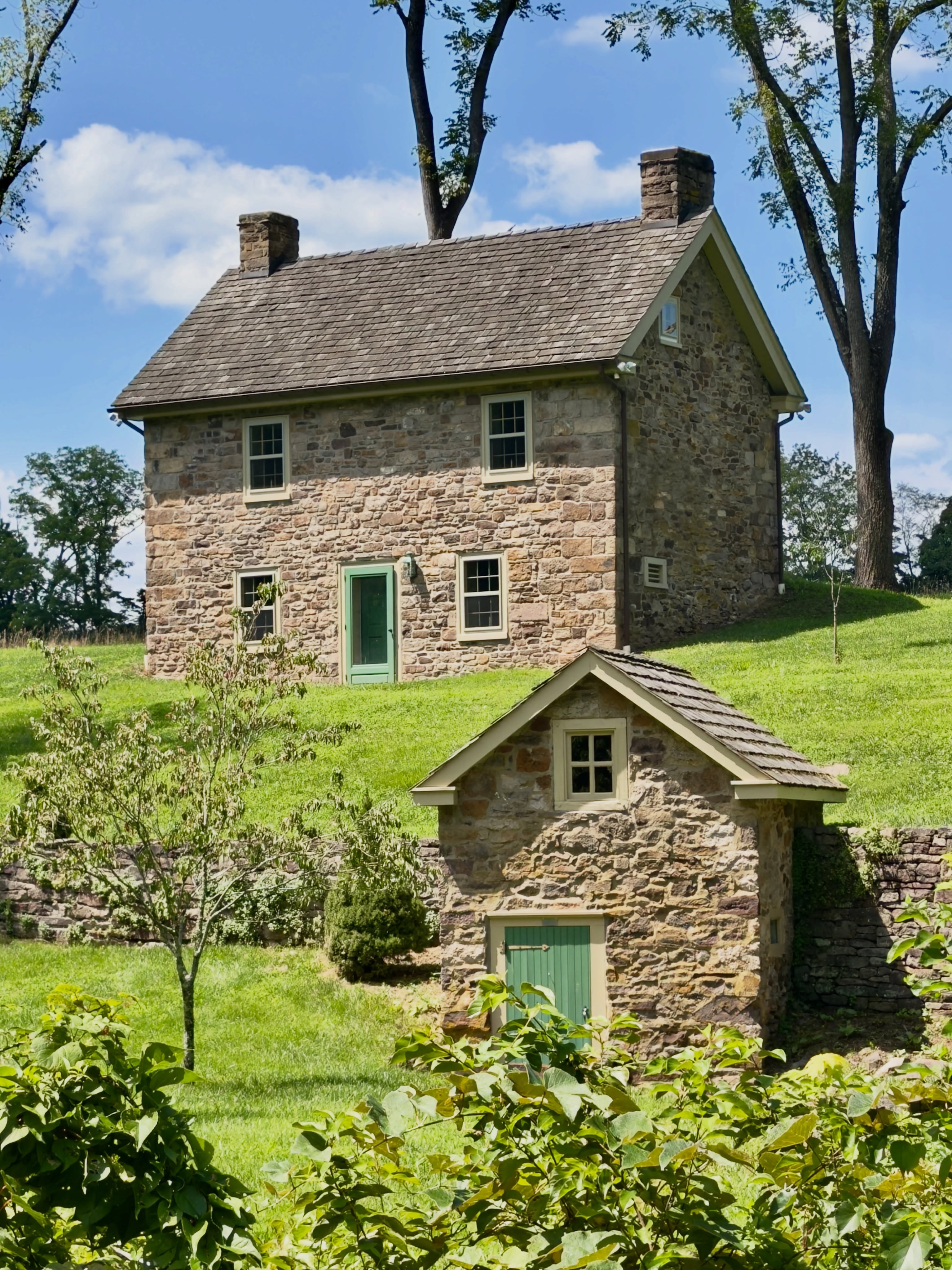 Quintessential Bucks County. 🏡
.
.
.
.
#buckscounty #visitbucks #pennsylvania #buckscountypa #buckscountyrealestate