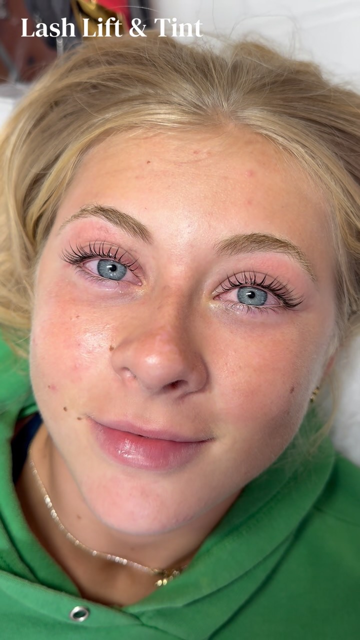✨ Lash Lift + Tint ✨
Her natural lashes… just lifted, curled & darkened to perfection. 😍 No extensions, no mascara—just effortless lashes that last 6–8 weeks.
📍 Oh So Fabu-Lash & Brows
#LashLift #lashliftandtint #delraysalon #delraybeach #delraylashes
