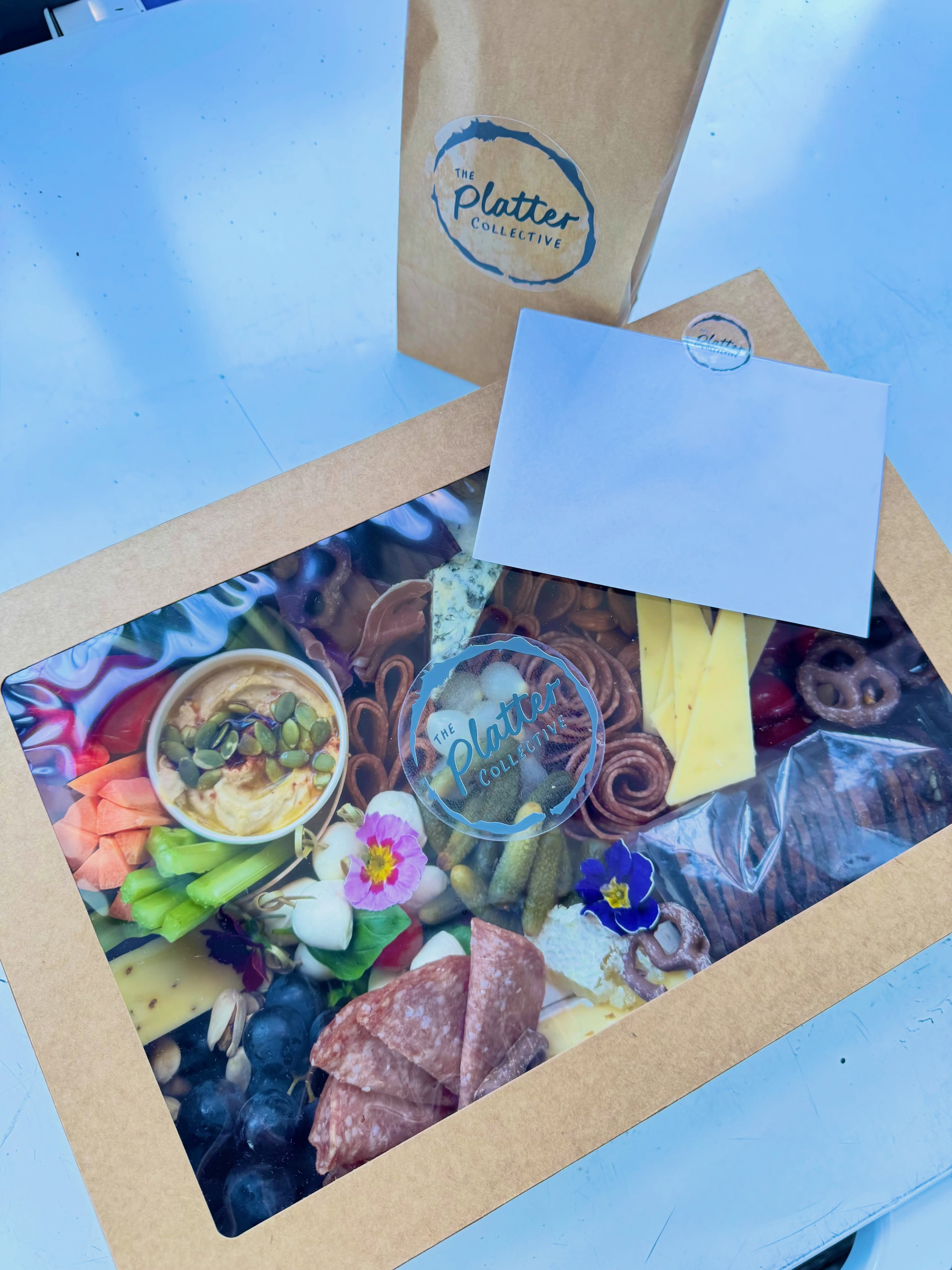 What a sweet way to surprise your sister! 🥰
A beautiful grazing box, made extra special with a little note from the heart. 💌✨
Sometimes it’s the little surprises that mean the most. 😉
Thank you for letting us be part of such a lovely moment! 🧀
📸 ANYTIME GRAZING BOX