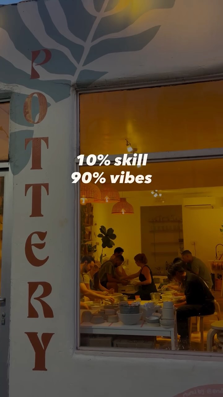 good people, good music, good clay, what more could you need? ⭐️
•
•
•
san diego activities | san diego pottery | ceramics | pottery studio
#sandiego #pottery #thingstodoinsandiego #ceramics #goodvibes