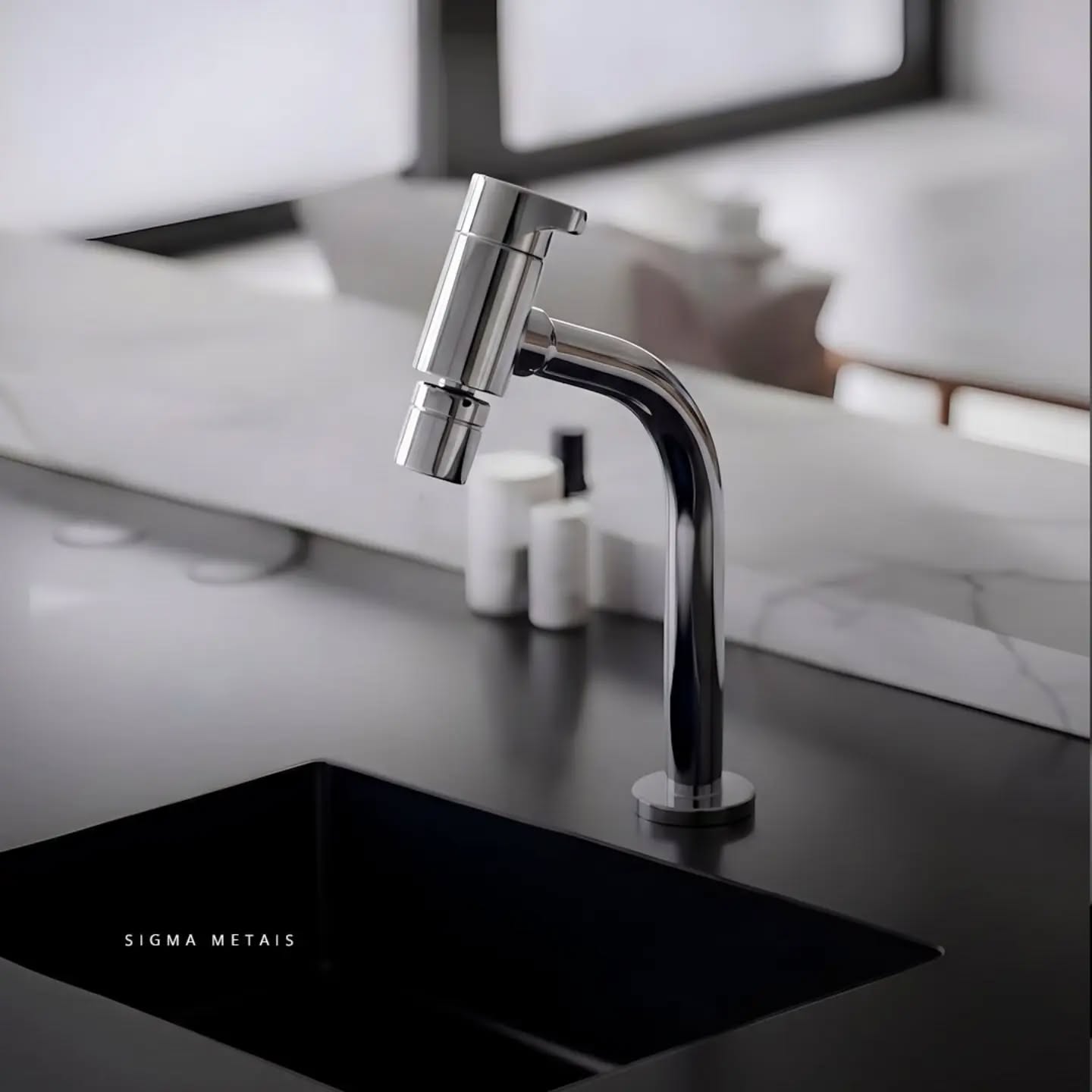 O equilíbrio perfeito entre o minimalismo contemporâneo e a presença escultural.
É Elegância que transforma qualquer banheiro. 💎
A torneira Asti 1165 da Sigma Metais, não é apenas um item funcional, é o ponto focal que redefine a estética da sua bancada.
Desenvolvida para projetos que exigem sofisticação e rigor estético, a linha traz a combinação perfeita entre fluidez visual e presença marcante.
Suas linhas orgânicas e esculturais da bica com curvatura contínua que garante leveza visual e proporção impecável no ambiente.
Seu acabamento impecável em cromado premium, entrega um reflexo espelhado de alta durabilidade que valoriza qualquer escolha de bancada.
Equipada com tecnologia e acionamento de 1/4 de volta que além de muito eficaz e de simples manejo proporciona uma grande economia de água, chegando em até 80% em economia.
Ergonomia Integrada, seu acionamento superior limpo e intuitivo, mantendo o desenho da peça fluido e livre de excessos.
Seu acionamento preciso que permite ajustes de vazão com facilidade, garantindo praticidade no dia a dia.
A Asti 1165 conta com um arejador articulável, que permite direcionar o jato com precisão, entregando um fluxo de água sem pingos na banca e pia.
É mais praticidade para o dia a dia.
Fabricada em cobre de alta qualidade, a linha oferece durabilidade excepcional e economia de água. É longa vida útil com o selo de garantia de até 10 anos da Sigma Metais!
Uma linha Ideal para quem busca exclusividade sem abrir mão da performance.
Dê um toque de sofisticação ao seu espaço.
Descubra a Linha Asti em revendas autorizadas ou no site da Sigma Metais. ✨
A Asti também está disponível na cor Black!
Confira todos os modelos em nosso site, acesse agora:
www.sigmametais.com.br
.
.
.
.
.
E se você deseja ser um revendedor Sigma Metais, entre em contato conosco através do nosso site ou mande sua mensagem através do direct. 👈🏻📱
.
.
.
.
.
#SigmaMetais #linhaasti #designinterior