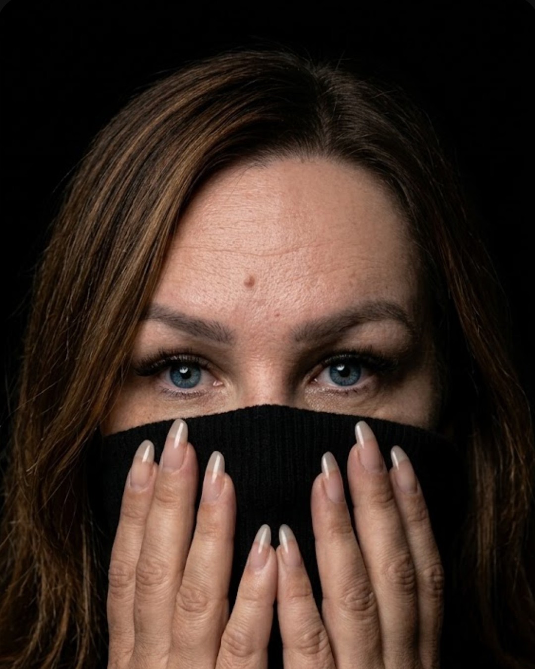Lis ma confession (et récupérer tes clés de rentrée) 🪵👇
On se ment trop souvent sur les réseaux sociaux.
On s'invente des vies parfaites d'entrepreneures qui réussissent tout d'un claquement de doigts.
La réalité ?
J'ai passé les derniers mois à courir après mes peurs et à brouiller mon propre message d'experte.
J'ai créé du bruit numérique au lieu de créer de la structure.
C’est fini. J'ai éteint la peur. Ma boussole est réparée.
Je reviens à ce que je fais de mieux depuis 20 ans : la structure d'affaires, le slow business et le terrain.
Et mon rôle, c’est de t'accompagner à sortir du bricolage pour bâtir une entreprise rentable, saine et souveraine.
Pour ta rentrée, j'ai préparé deux options de combat :
🧩 L'ATELIER LIVE (7 Septembre) : 2h de production active pour poser ton plan de visibilité durable sans t'épuiser.
Tarif : 79 € TTC. (Tes 79 € sont remboursés et déduits si tu rejoins le Cercle après).
🪓 LE CERCLE DES PATRONNES : Ton mentorat collectif à 89 € / mois ou 890 € / an.
Si tu choisis le format annuel avant le 31 août, je t'offre ton Diagnostic Stratégique individuel (valeur 175 €).
On arrête de crier dans le vide pour nourrir des algorithmes saturés ? On fait de la vraie com' d'impact.
👉 Commente "RENTREE" sous ce post et je t'envoie le lien de l'atelier et du Cercle directement dans tes DM !
Ose être toi, bordel ! 🪓
#SlowBusiness #LeCercleDesPatronnes #EntrepreneureAlsace #SlowCommunication #Neuroatypique #ChefDeProjet