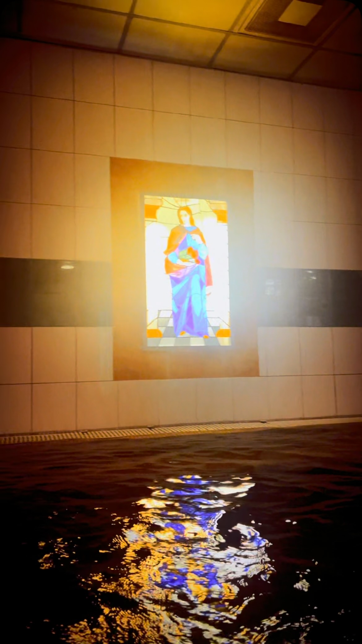 When in Hungary… you HAVE to do a thermal spa day 🧖🏻♀️✨
Spent the day at St. Erzsébet Spa in Mórahalom, soaking in the thermal pools, relaxing, and fully embracing the Hungarian way of life 🇭🇺🤍 There’s something about spending a few hours doing absolutely nothing other than floating around in warm water that just hits differently.
A little holiday reset, a lot of relaxation, and exactly what I needed. ✨
#thermalspa #spa #relaxing #StErzsebetSpa #Hungary