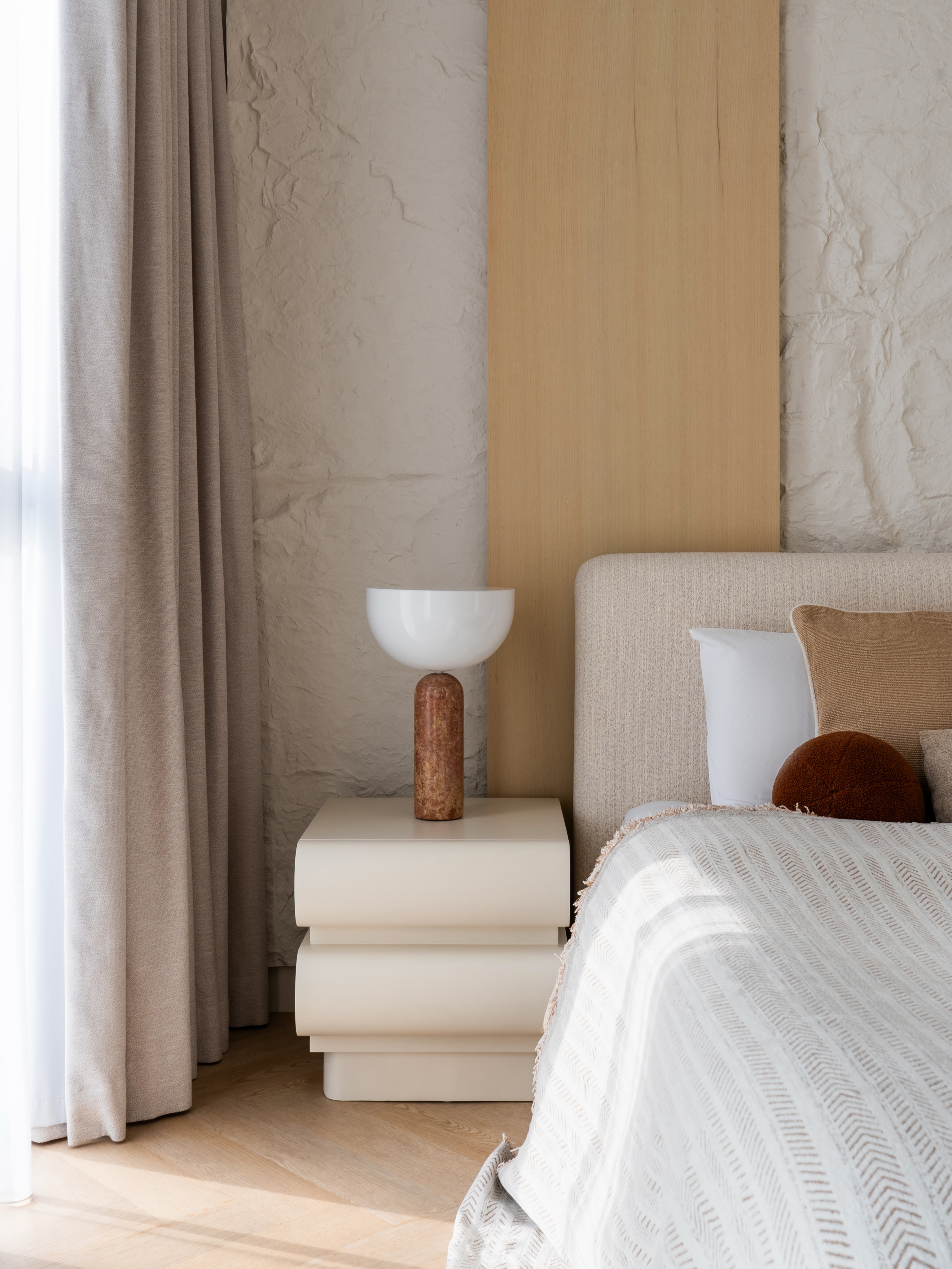 I’ve been thinking a lot lately about why so many people want their homes to feel like hotels.
It comes up surprisingly often with clients. Yet when you look more closely at what they actually want, it rarely seems to be the hotel aesthetic itself. They still want a home that feels personal, layered and unmistakably theirs.
Perhaps what we envy is the way a good hotel makes life feel easier. The lighting works. There is somewhere for everything. The practical side of living disappears into the background, leaving us to simply enjoy the space.
Maybe when we ask for the comfort of a hotel, what we are really asking for is not a style at all, but a home that asks a little less of us.
I’m writing about this at the moment and would love to hear your thoughts. What would you bring home from a great hotel, and what would you leave behind?
ꓚ I T I ꓛ
Design studio: @DoraTokaiDesigns
Projects: Maison Terra, Harbour Home & The Still Abode
Bespoke furniture: @DOTobjects
Photography: @CasaMiaVisuals
#DoraTokaiDesigns #TheDotEdit #InteriorDesign #ResidentialInteriors #DubaiInteriorDesigner