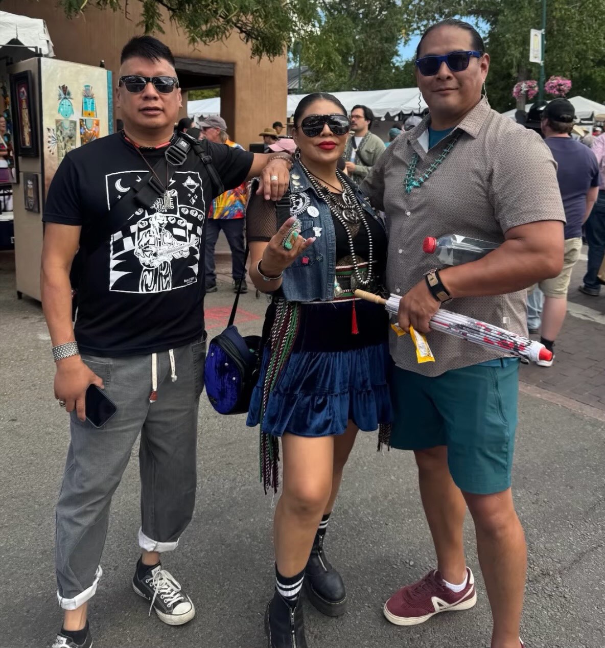 Spent a few moments connecting with my favorite couple @ryanbegay505 & @missgoldenone 🥰 laughed so much and so many shared stories. Love these two and we have some things coming at you in 2027… 🤟🏽
We were kicking it and it was so funny we were sporting our favorite pair of @eighthgeneration socks 🧦 😂. Good times 🖤🌱🎸🔥
