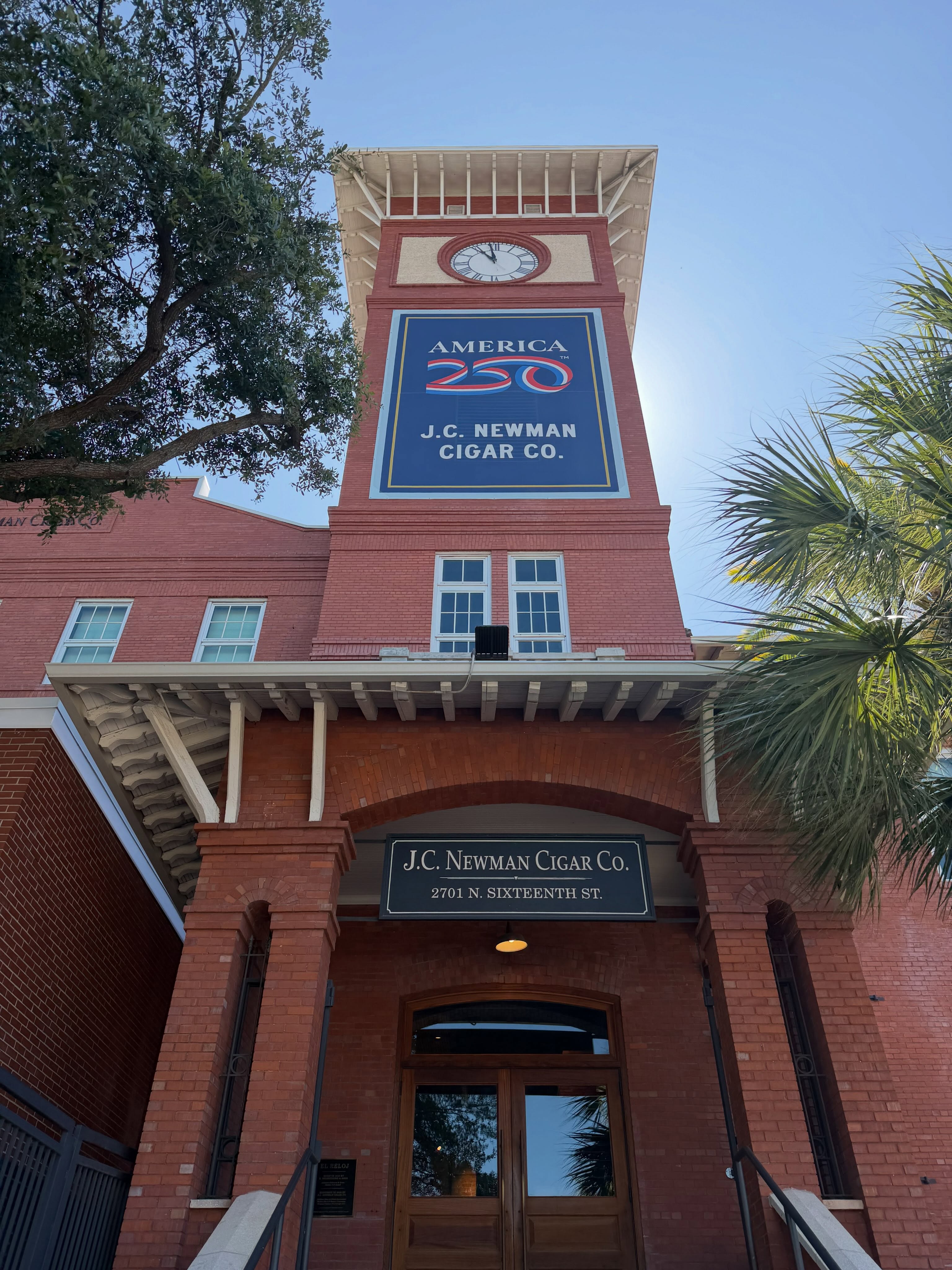#outandabout Found within Tampa (Fla.)’s Ybor City is J.C. Newman Cigar Company. It is the oldest family-owned cigar maker in America. Inside the 115-year-old factory, aka “El Reloj,” is a three-level museum, detailing the history of the company and cigar making, a factory store, where you can find not only cigars but other fifty items, a theater with videos highlighting the Newmans and cigar stories, and perhaps the most unique room, The American Room, where you can observe master hand rollers performing their craft. Open to the public M-F, 9 a.m. - 5 p.m. Self- guided tours are free, however there’s a charge for guided tours. The factory also offers a cigar and cigar-related classes. @jcnewmancigarco @visittampabay @visitflorida