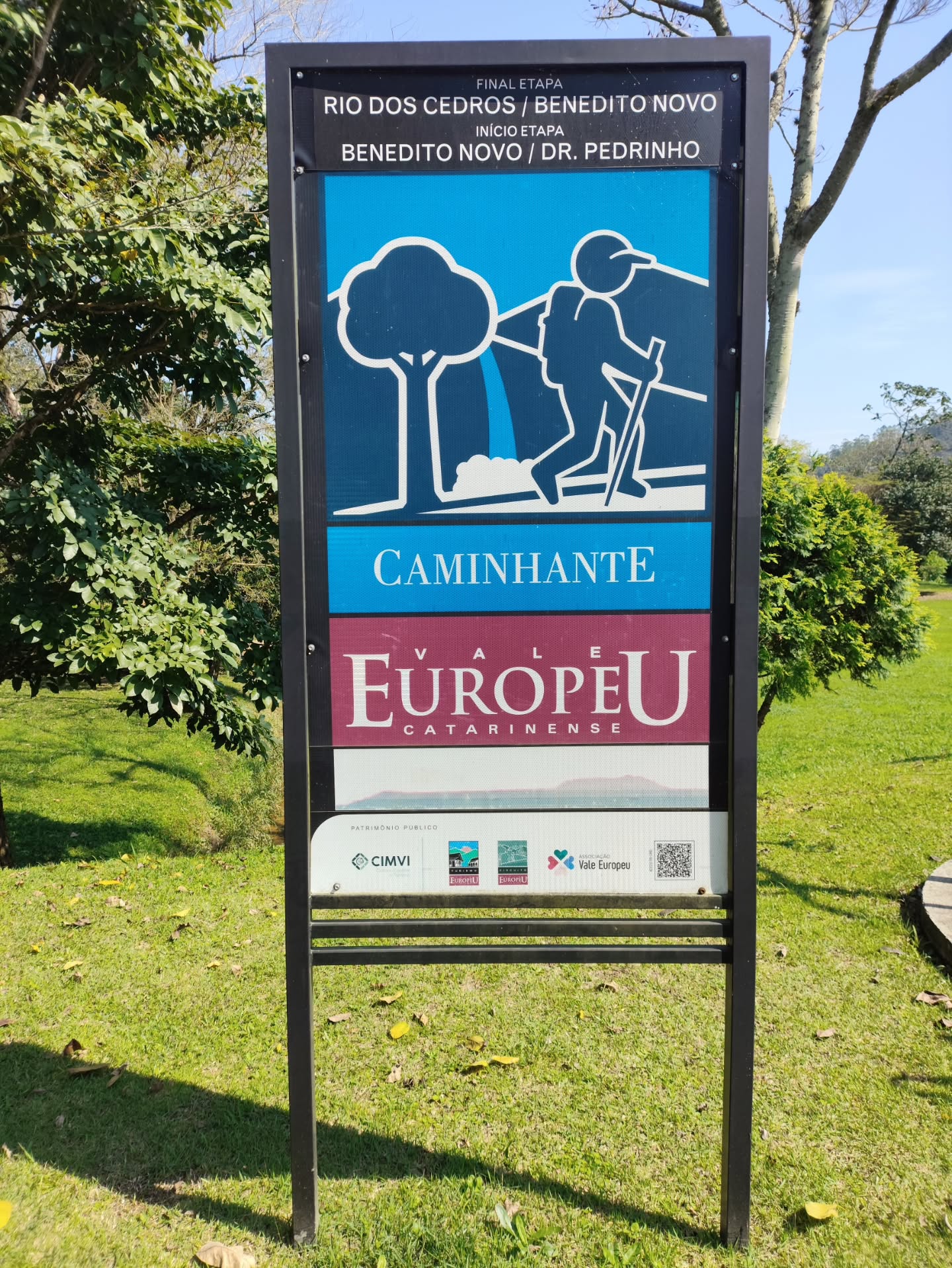 5⁰ dia no Circuito do Vale Europeu. Paisagens que acalmam a alma e o coração. Vamos que vamos. 👏🤗👣🥾😘