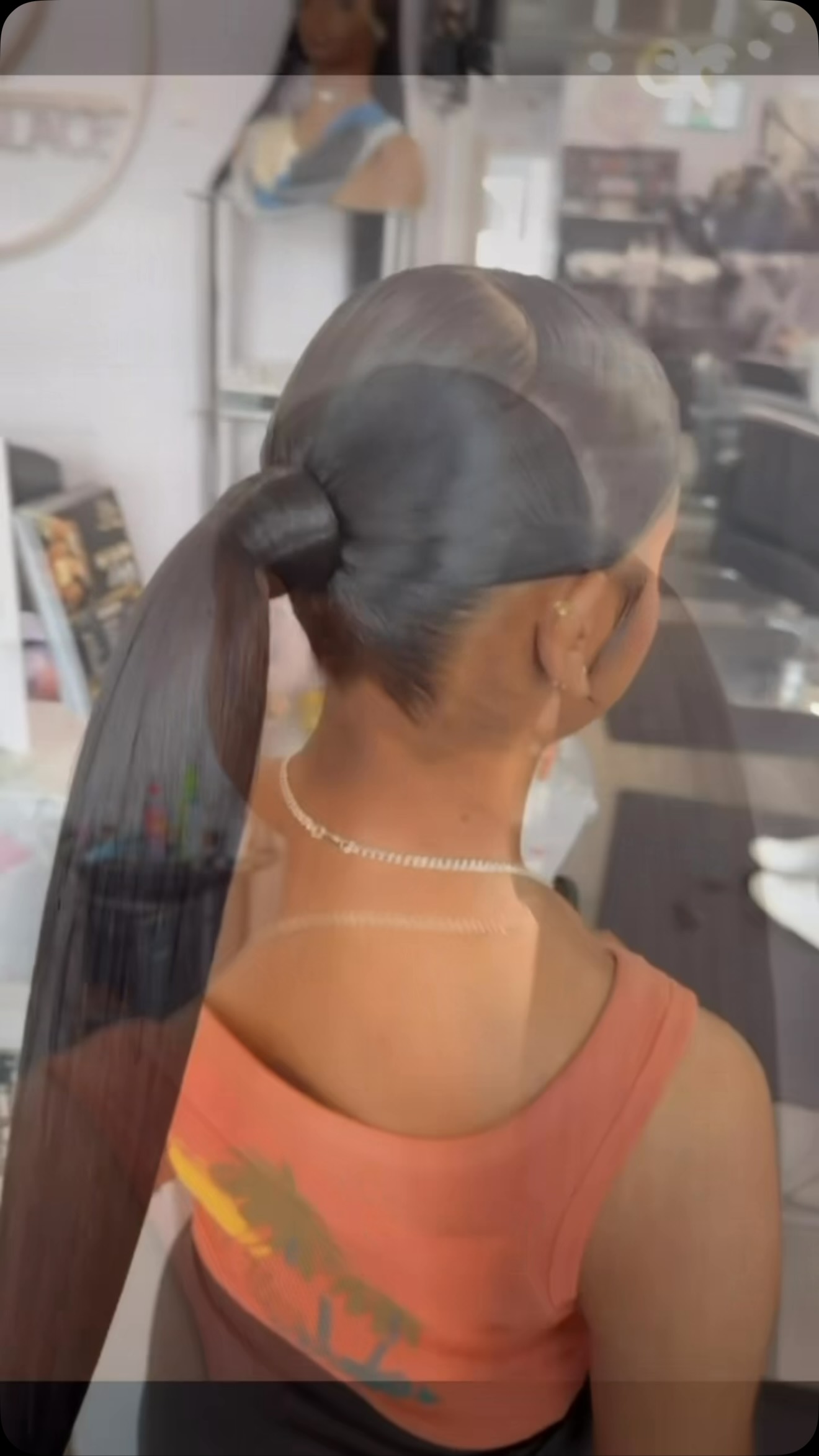 Effortless, sleek & SNATCHED. 😍✨ The perfect sleek ponytail for a clean, polished look that works for any occasion. Minimal effort, maximum GLAM. 💅🏽💕
📍 Queens, NY
✨ Ponytail Installations | Sleek Ponytails | Protective Styles
📲 Book your appointment today!
#SleekPonytail #QueensHairstylist #QueensHairSalon #hair #explorepage