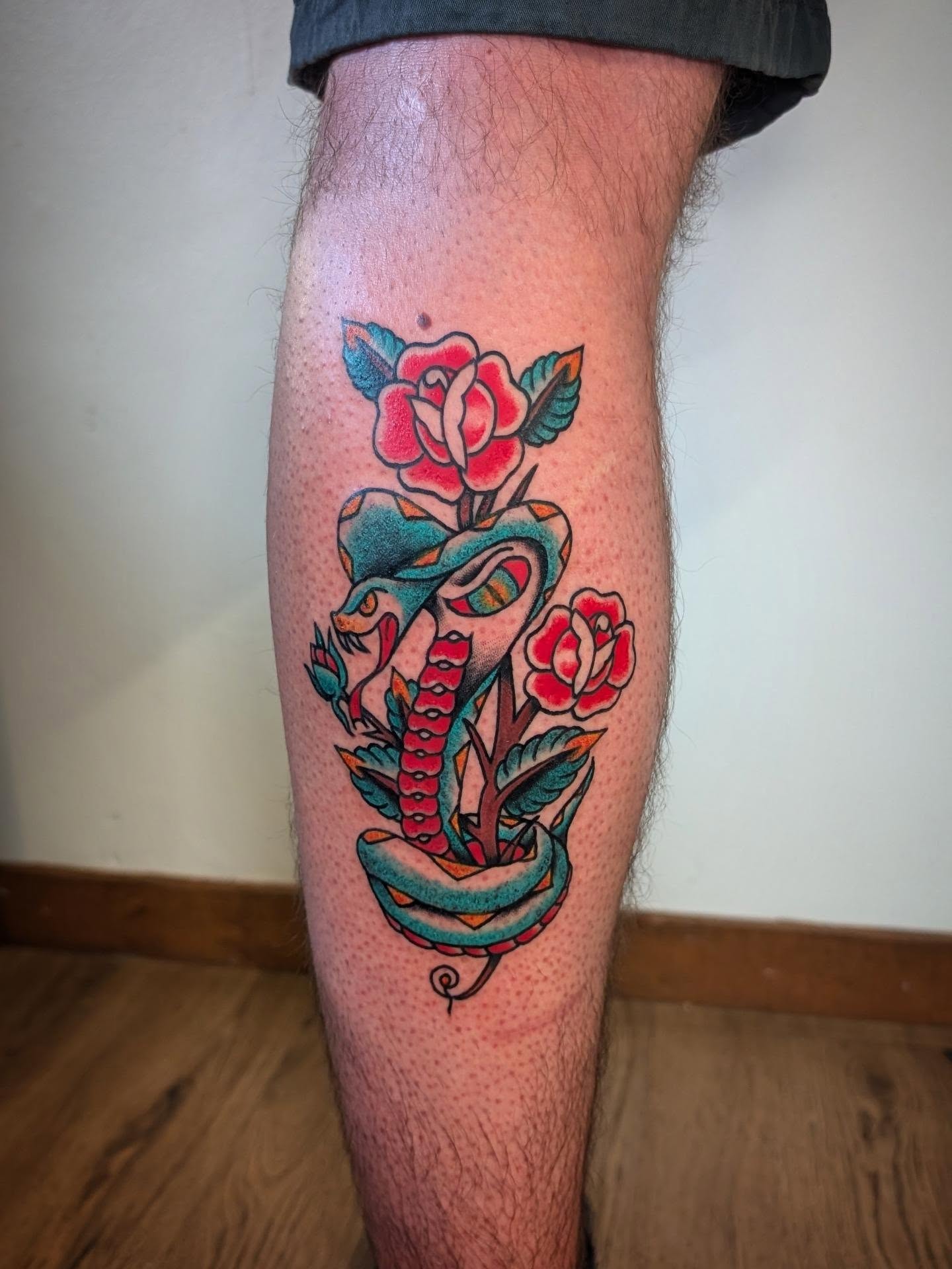 Classic Cobra with Roses for Aidan from about a month ago.
Thank you so much! Loved creating this one for you 🐍
Looking forward to building this leg sleeve 🙏🏻
I appreciate you 😊 @coulombeaidan
@visitsedona
#sedonatattooartist #sedonatattooshop #tattoosedona #traditionaltattoo #arizonatattooartist